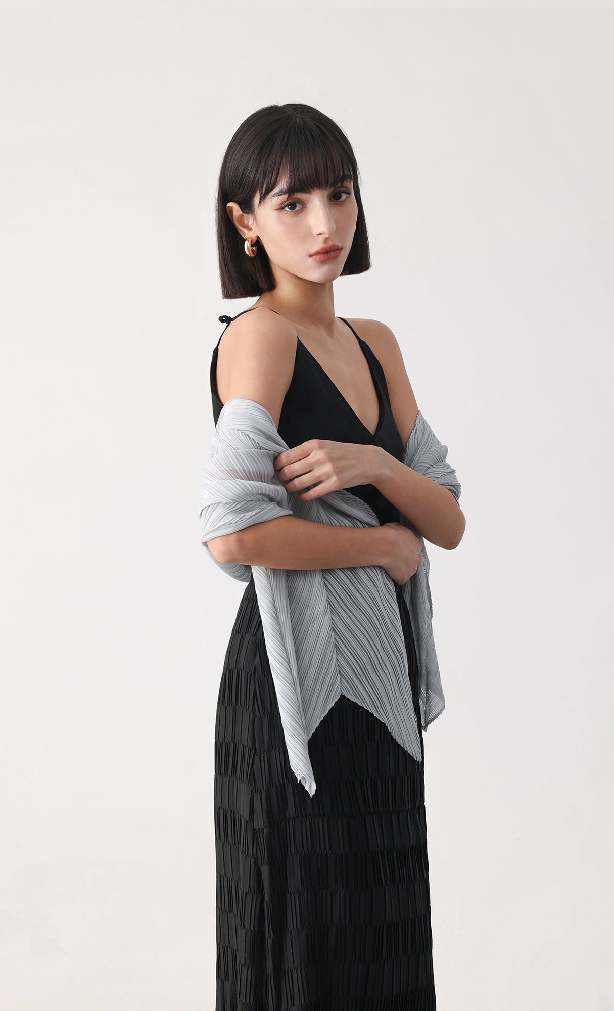 Essential pleated scarf_grey