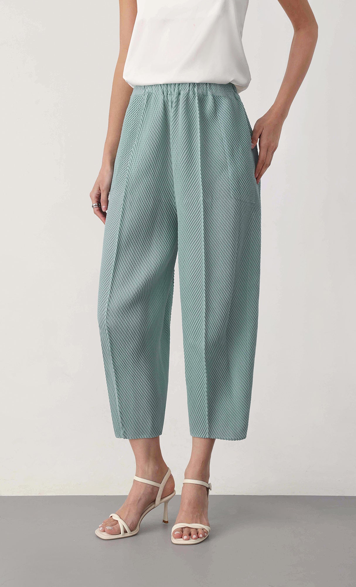 Circular pleated pants_skyblue