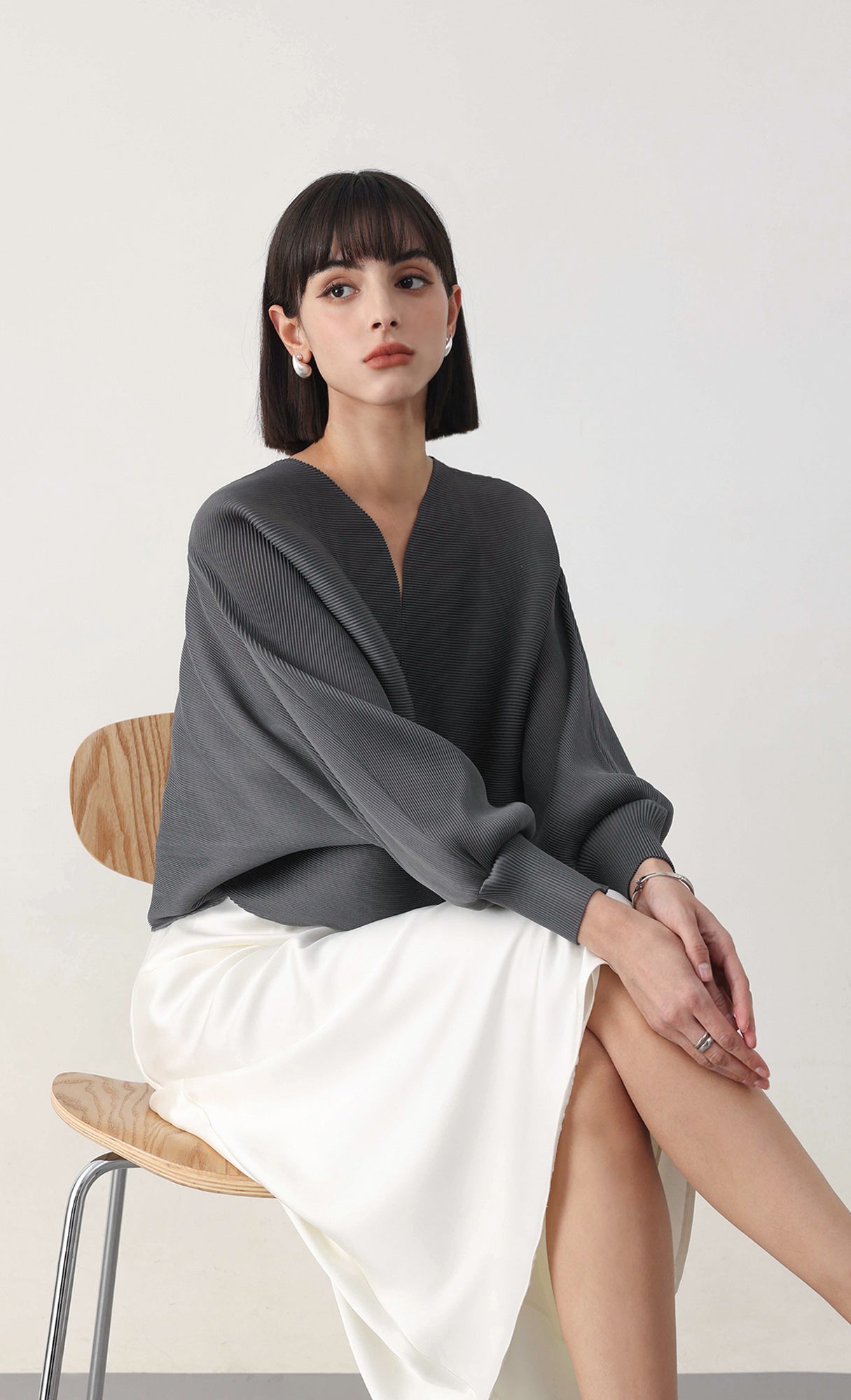 Ray pleated cardigan_charcoal