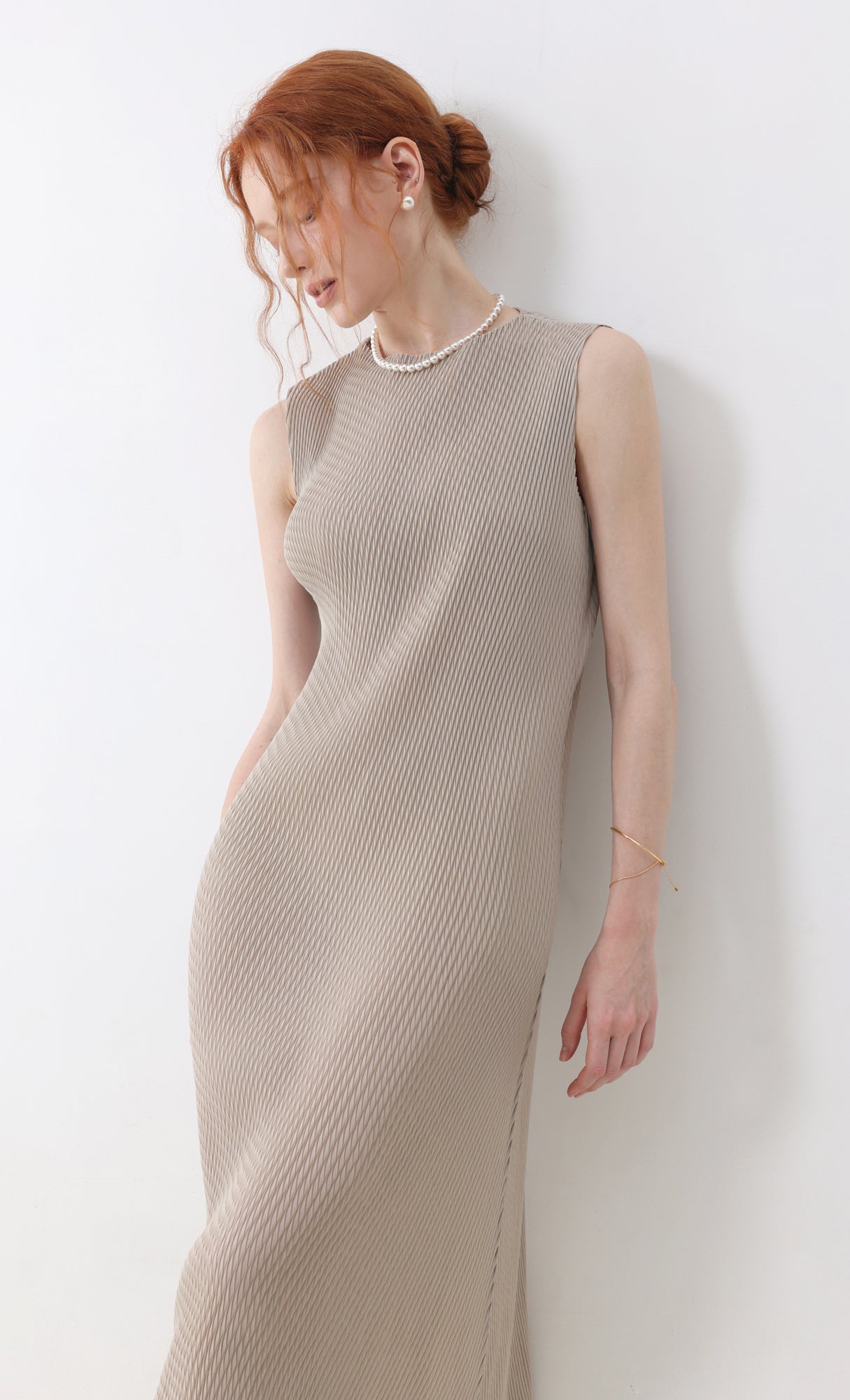 Ner sleeveless pleated dress_beige