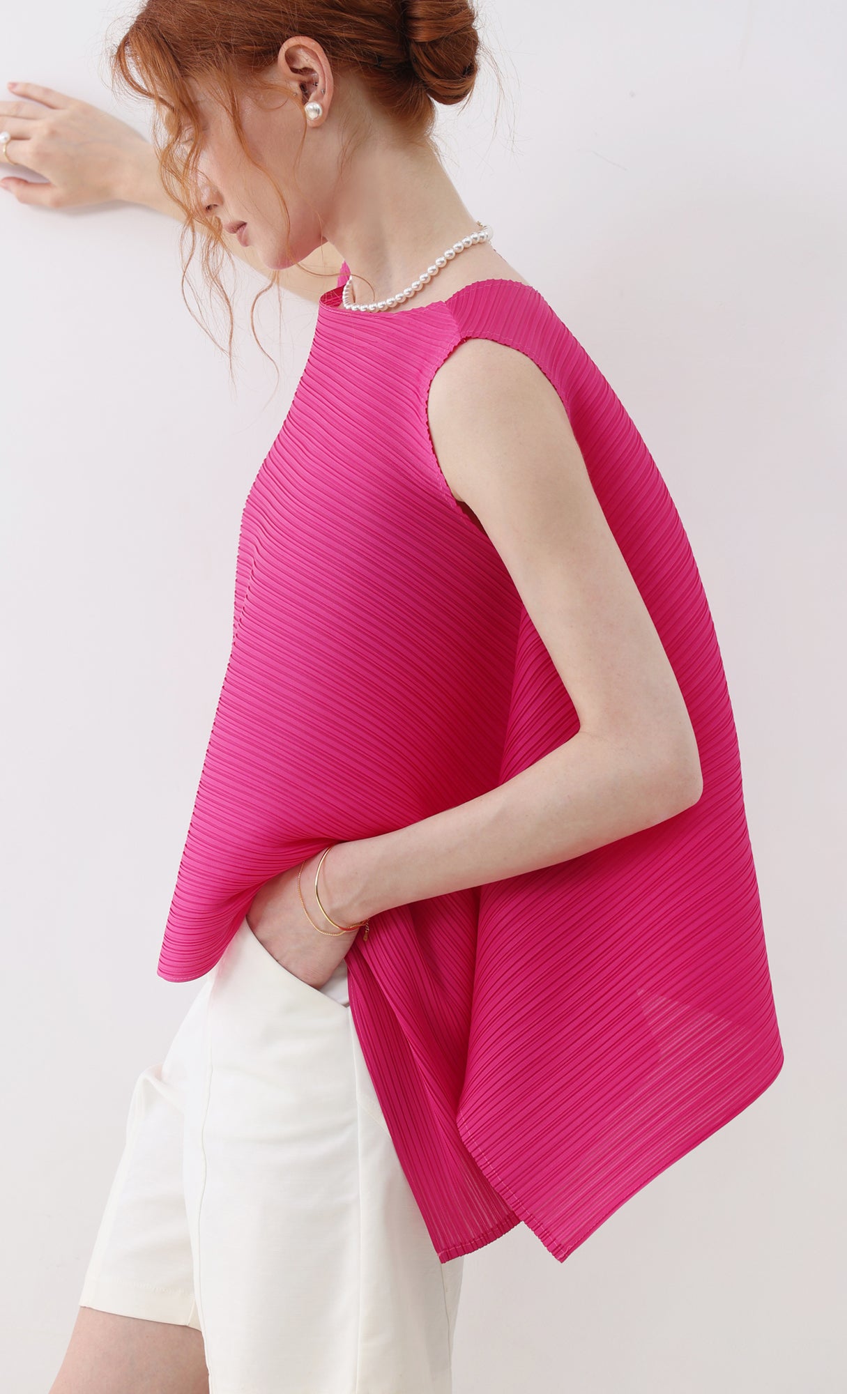 Fine flare pleated top_hot-pink