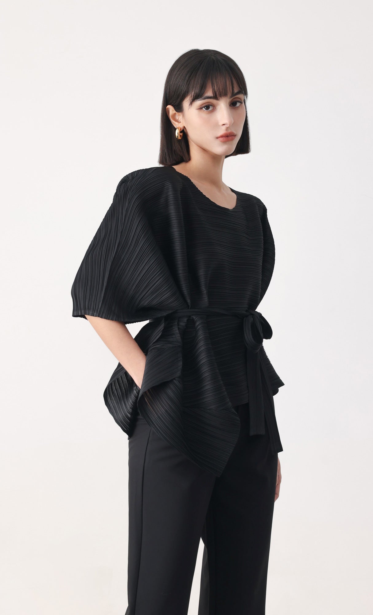 Tria pleated blouse & strap set_black