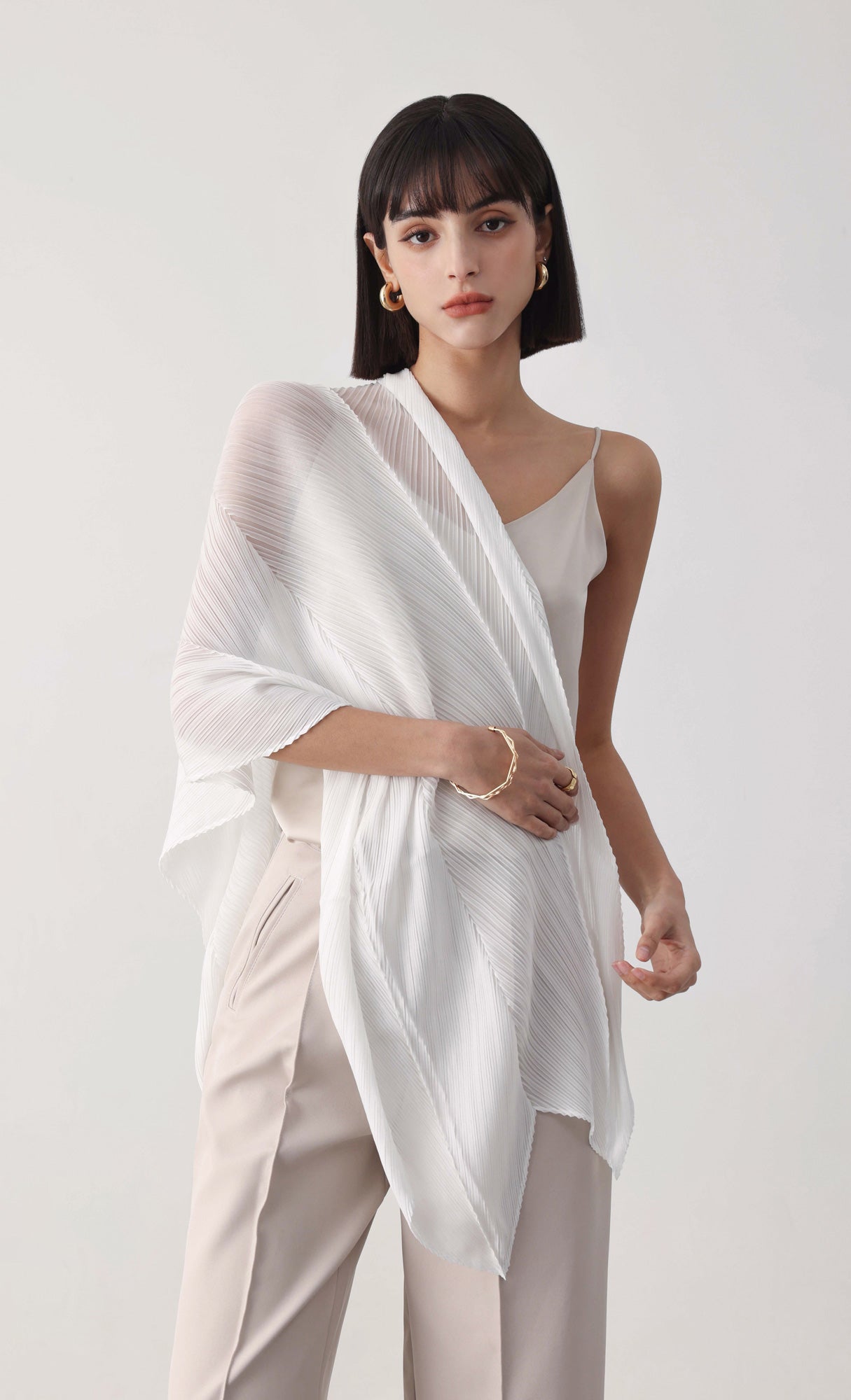 Essential pleated scarf_white