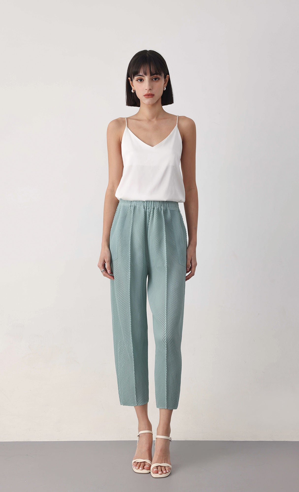 Circular pleated pants_skyblue