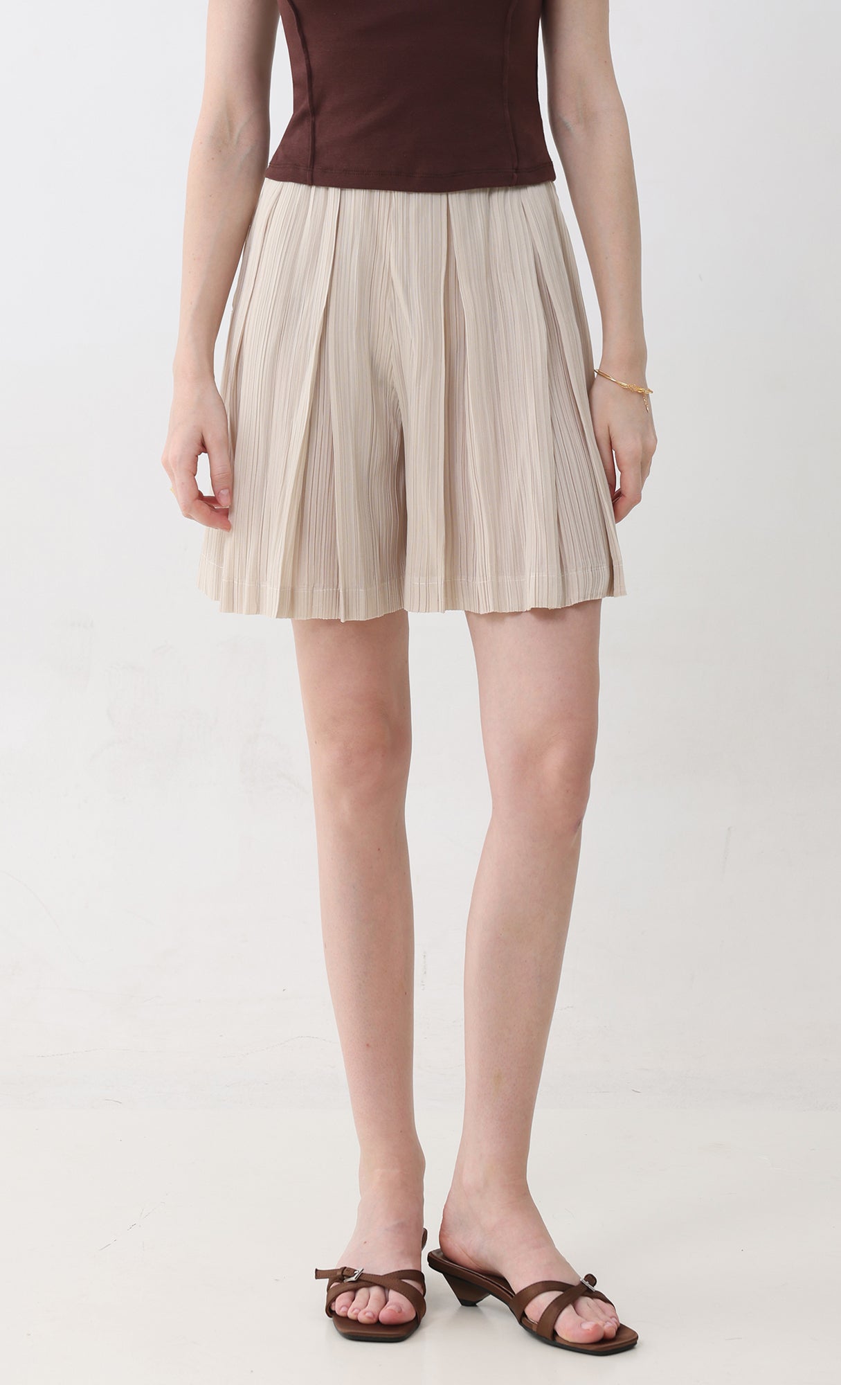 Dain pleated half pants_beige