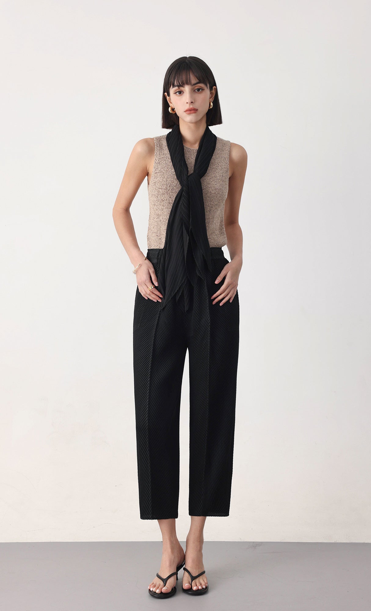 Essential pleated scarf_black