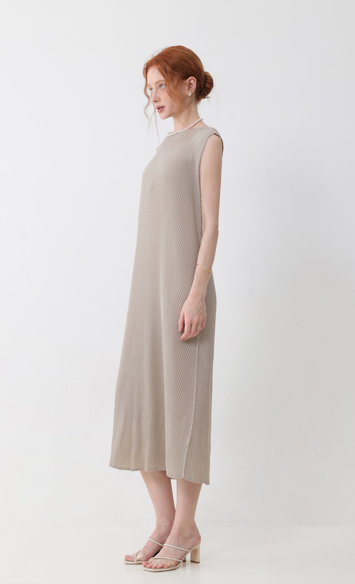 Ner sleeveless pleated dress_beige
