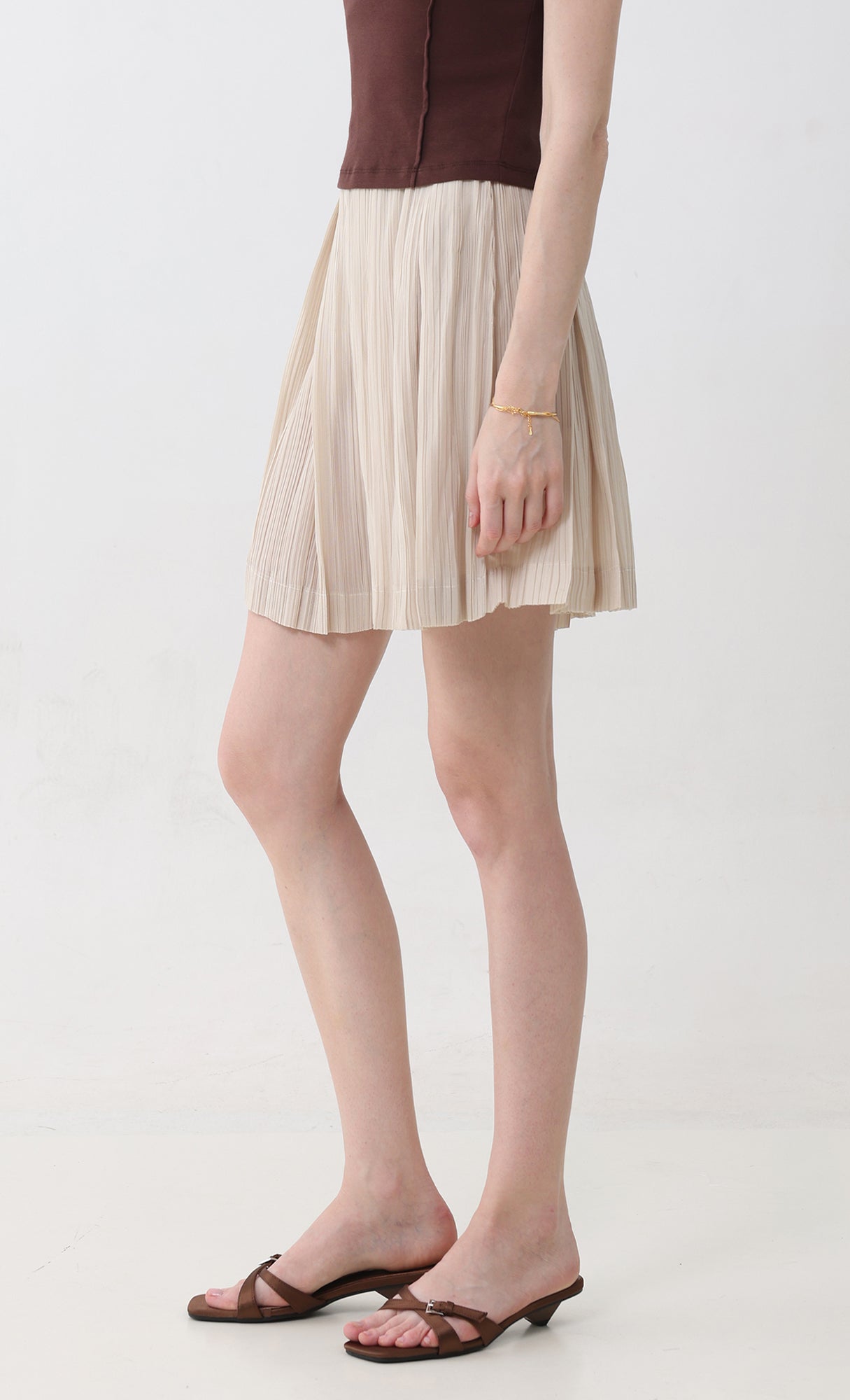Dain pleated half pants_beige