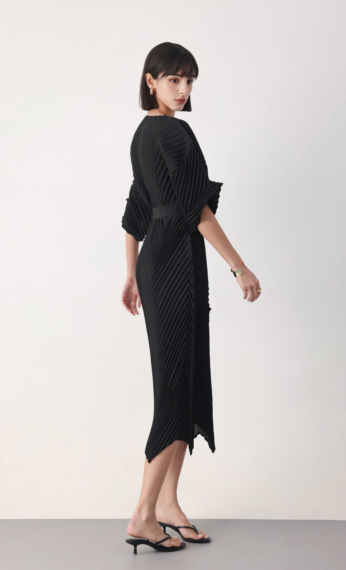 Diagonal pleated dress_black