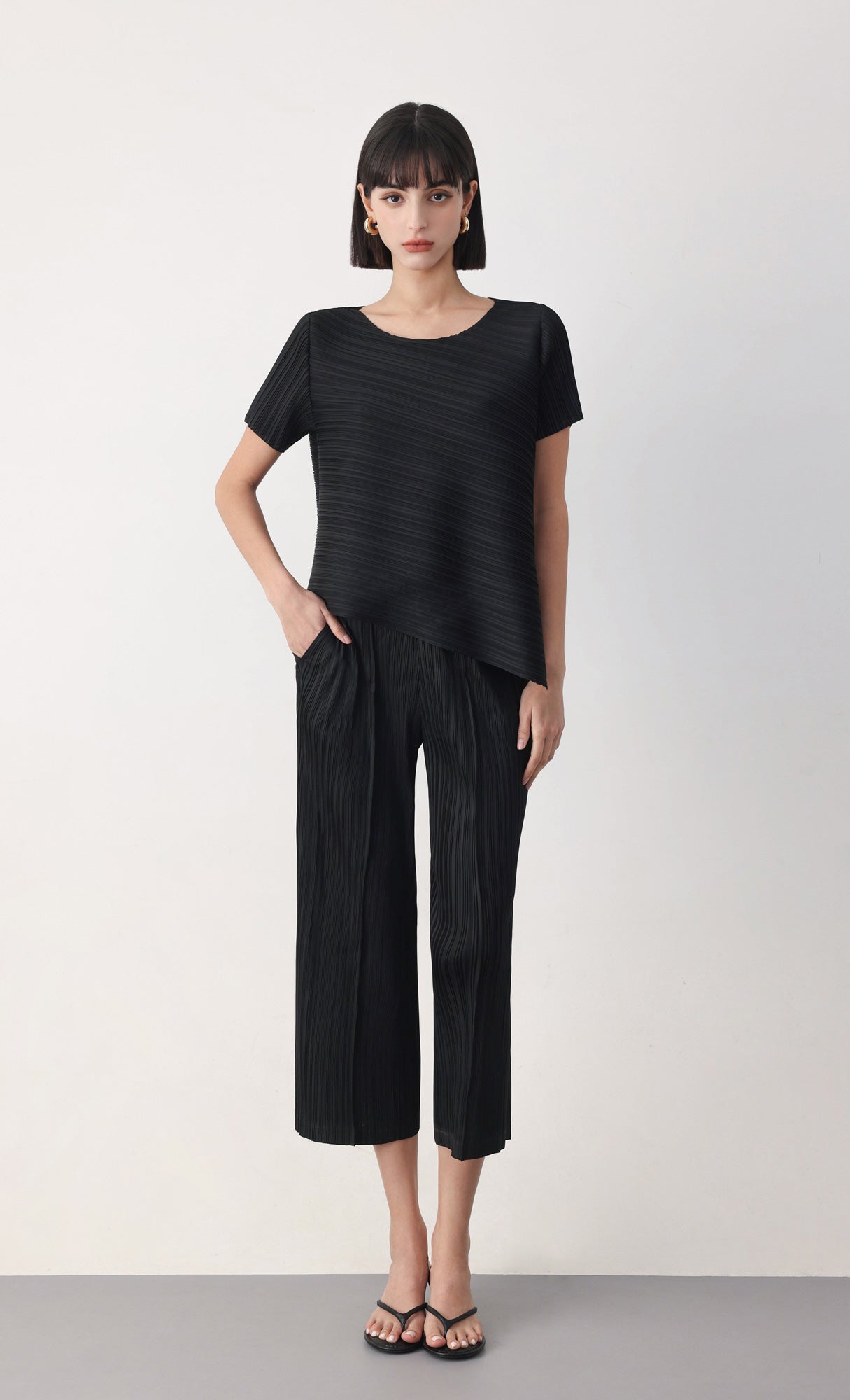 Slashy pleated blouse pants set-up_black