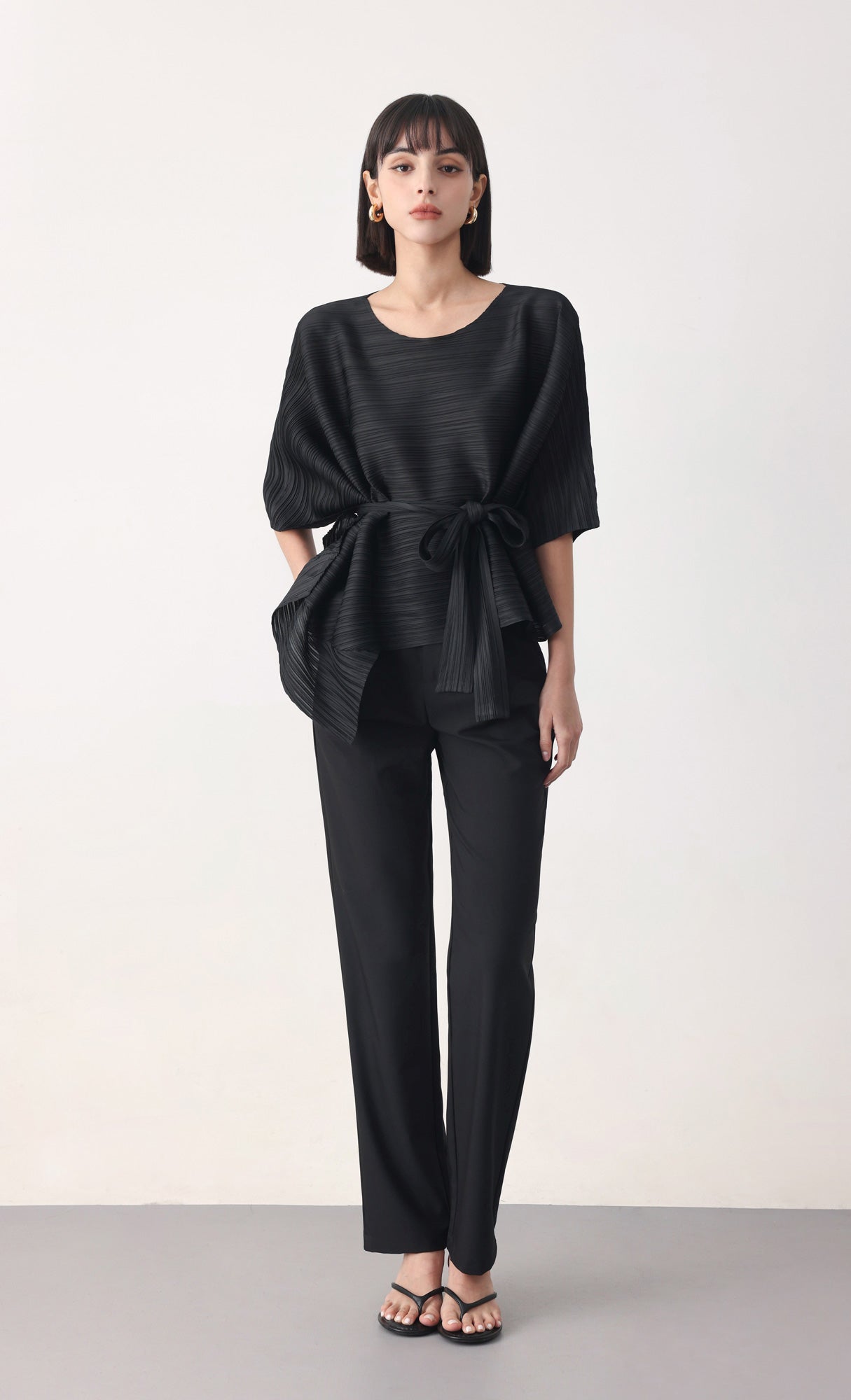 Tria pleated blouse & strap set_black