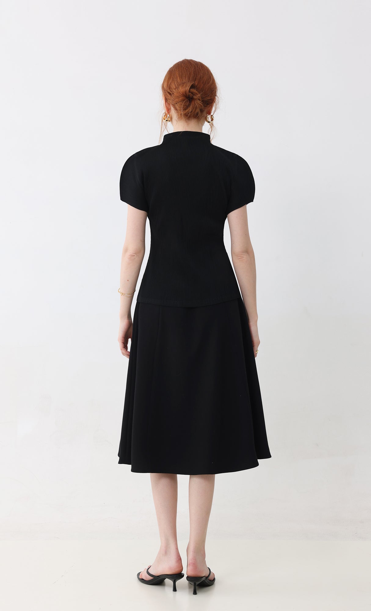 Wanna half-neck pleated top_black