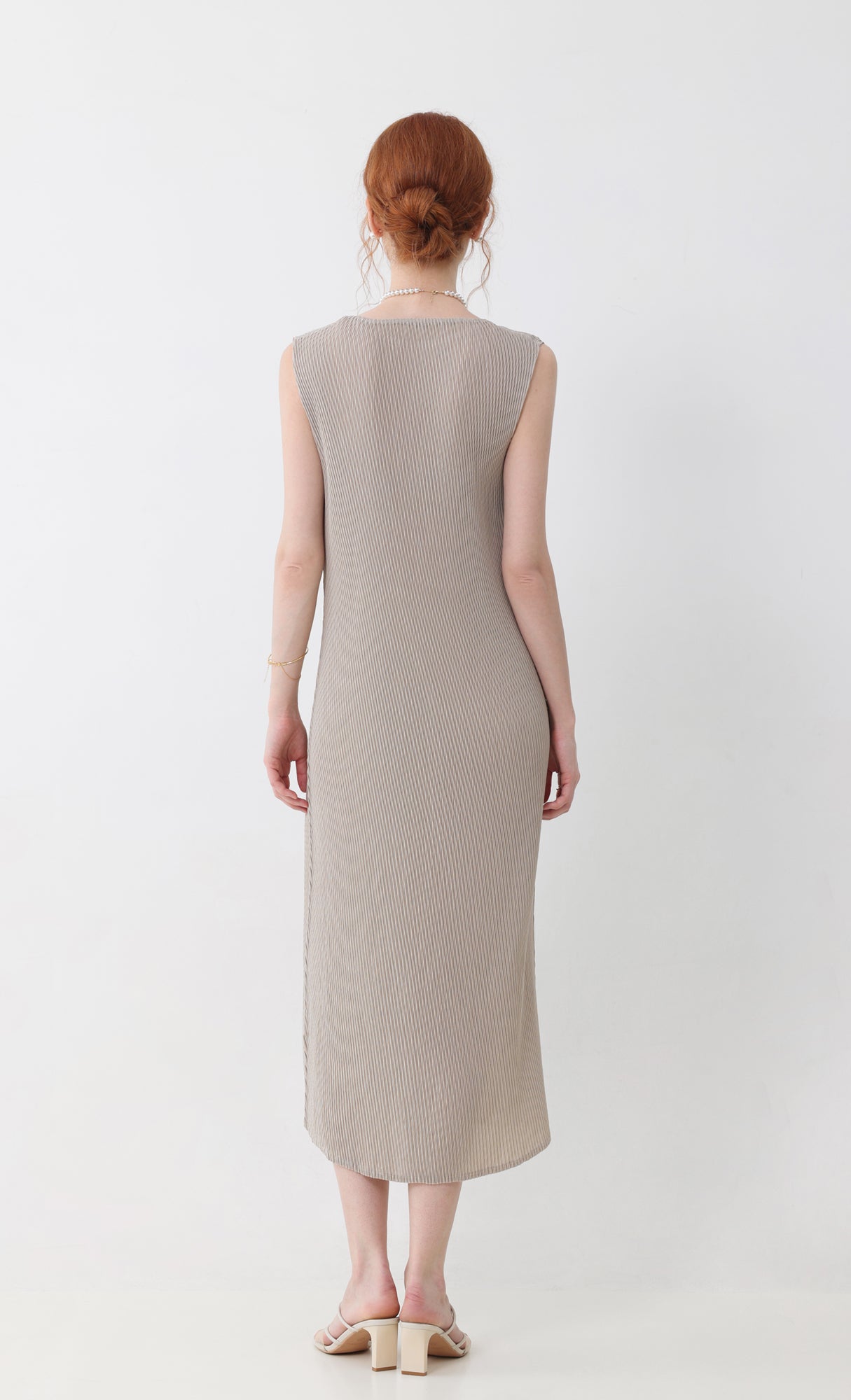 Ner sleeveless pleated dress_beige
