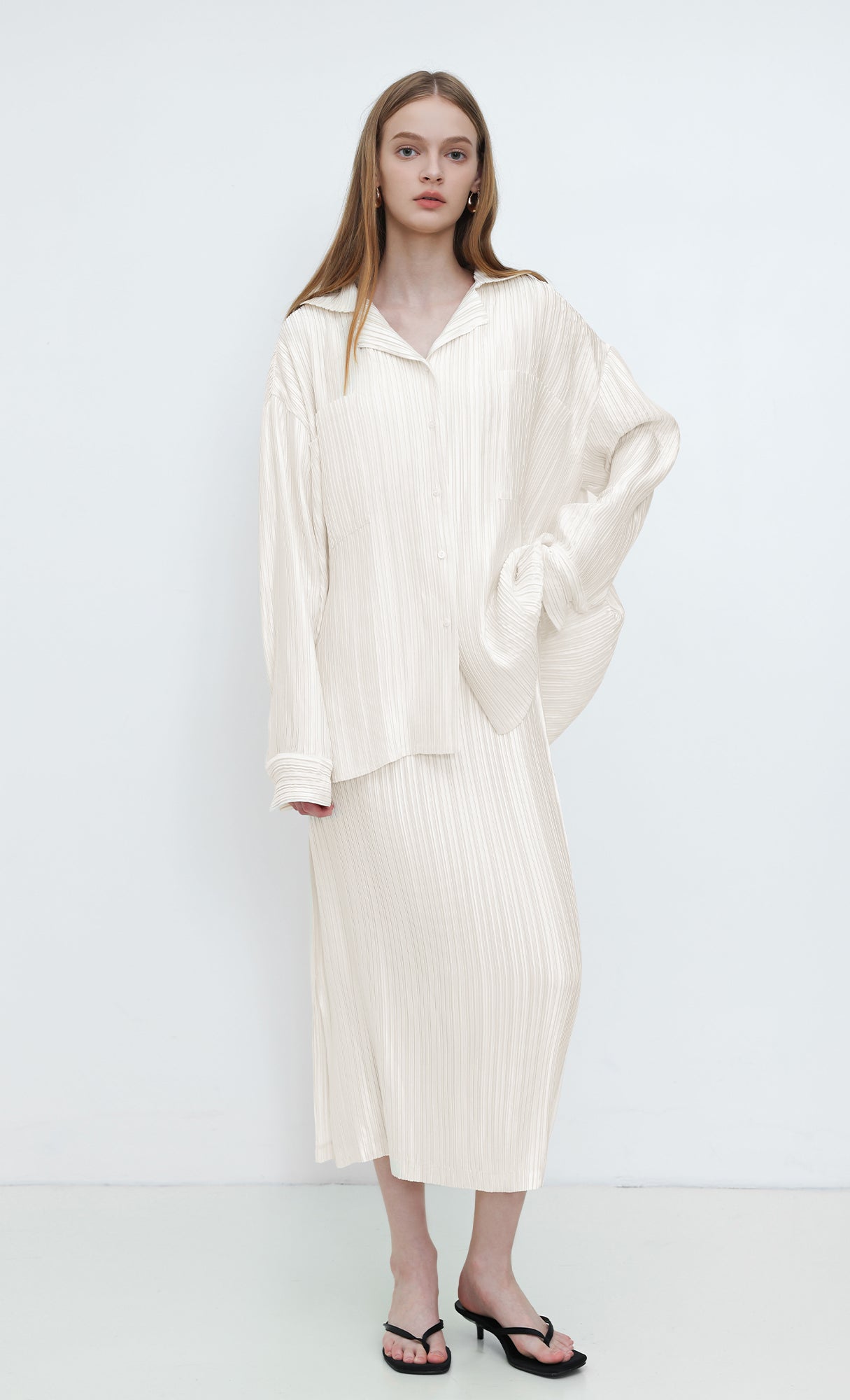 Core Satin Pleated Skirt_Ivory