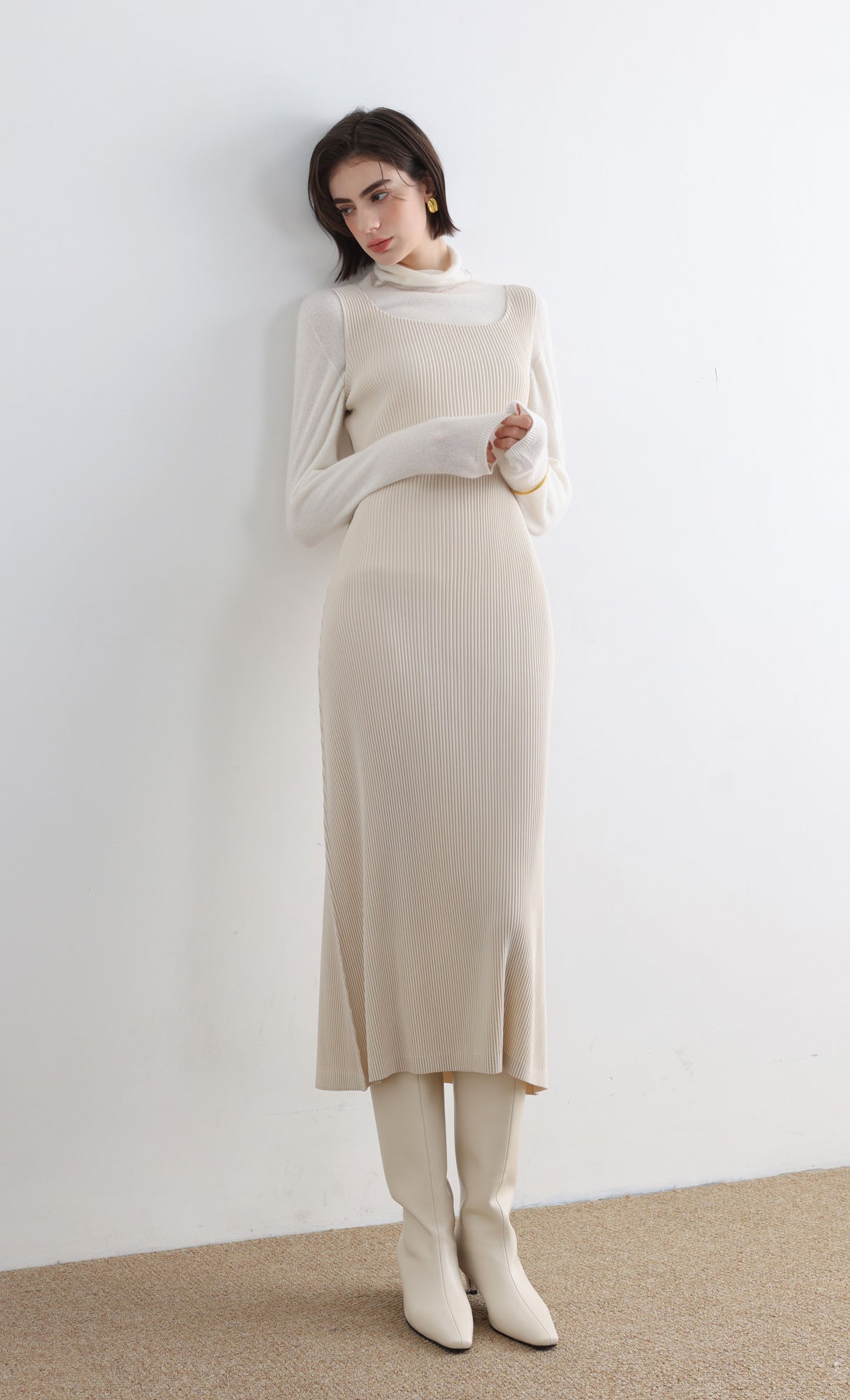 Soly Pleats Sleeveless Dress_Light-Beige