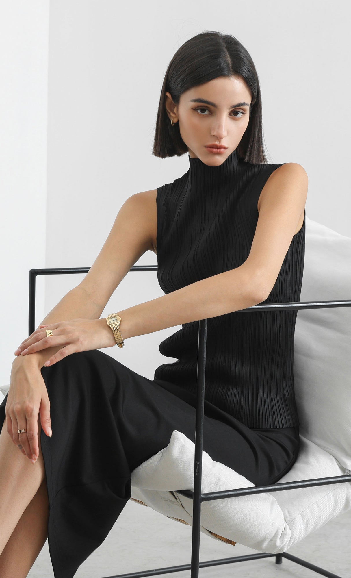 modi half-neck pleated top_black