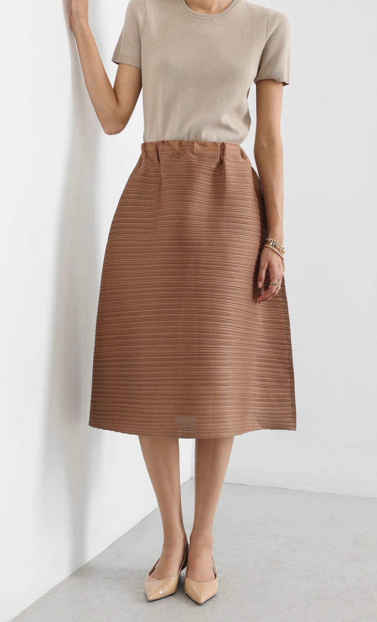 horiz pleated midi skirt_camel