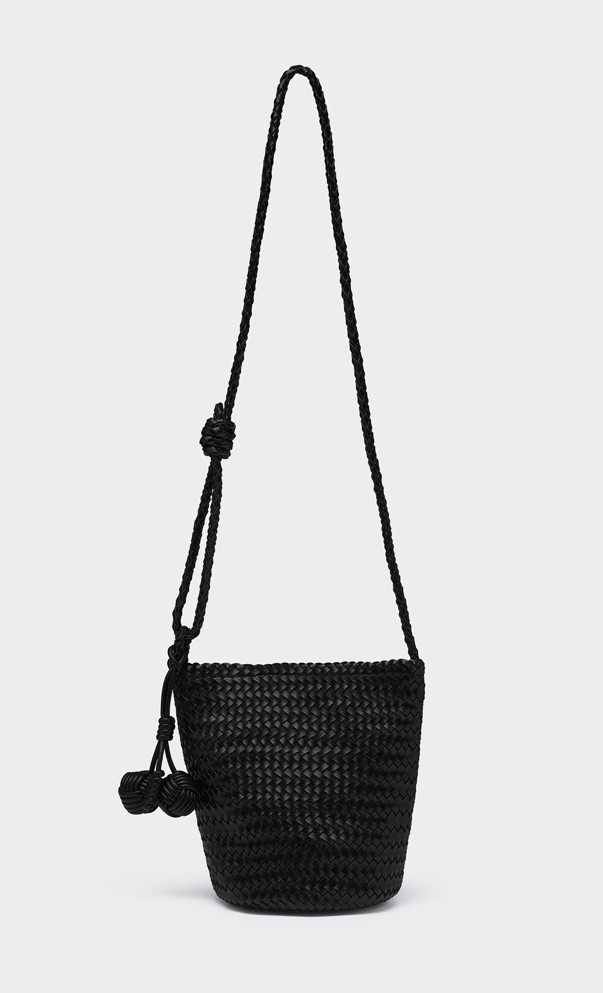 Belle weaving bucket bag_black