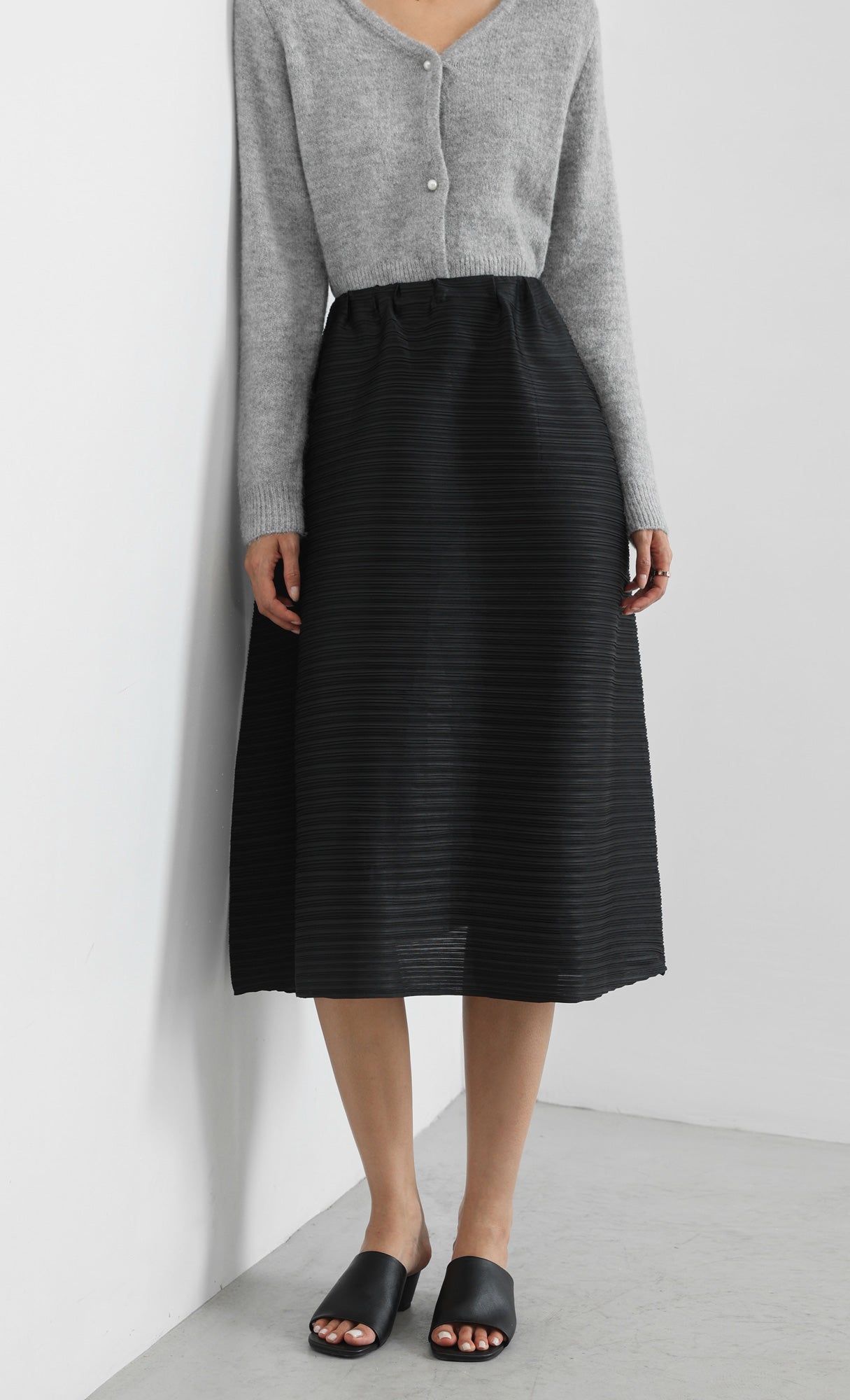 horiz pleated midi skirt_black