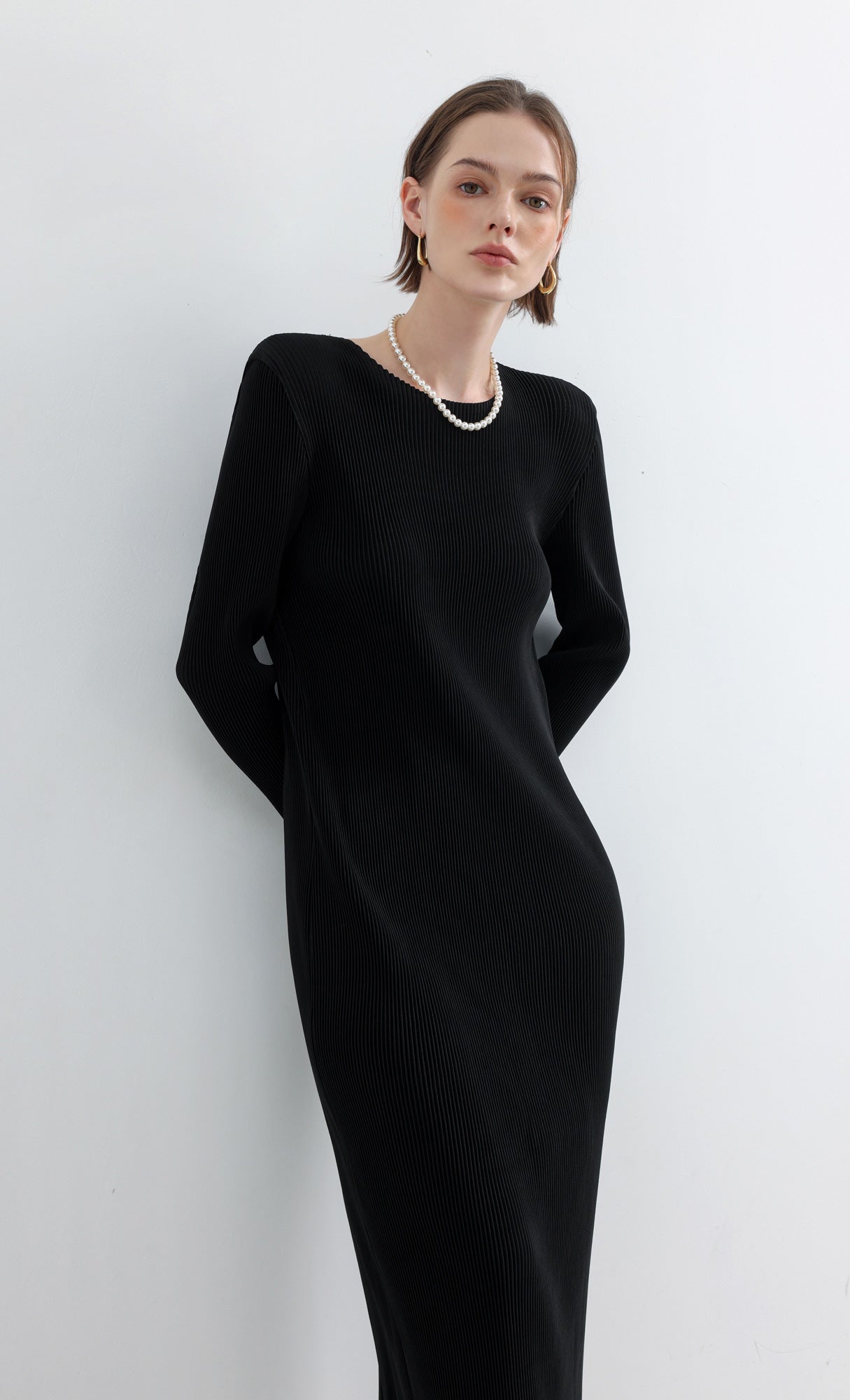 Essential Relaxed Pleated Dress_Black