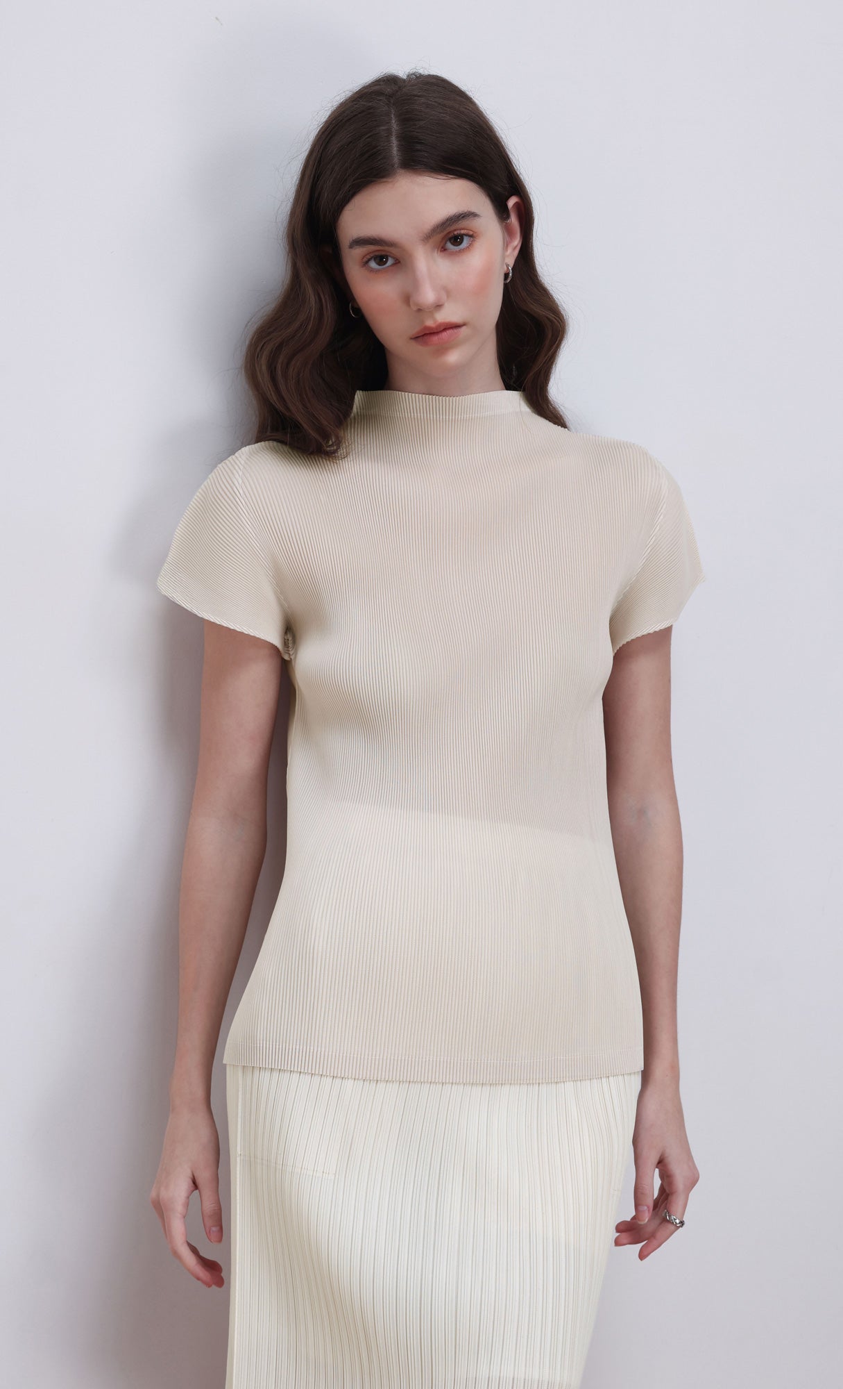 Lao pleated half neck top_light-beige