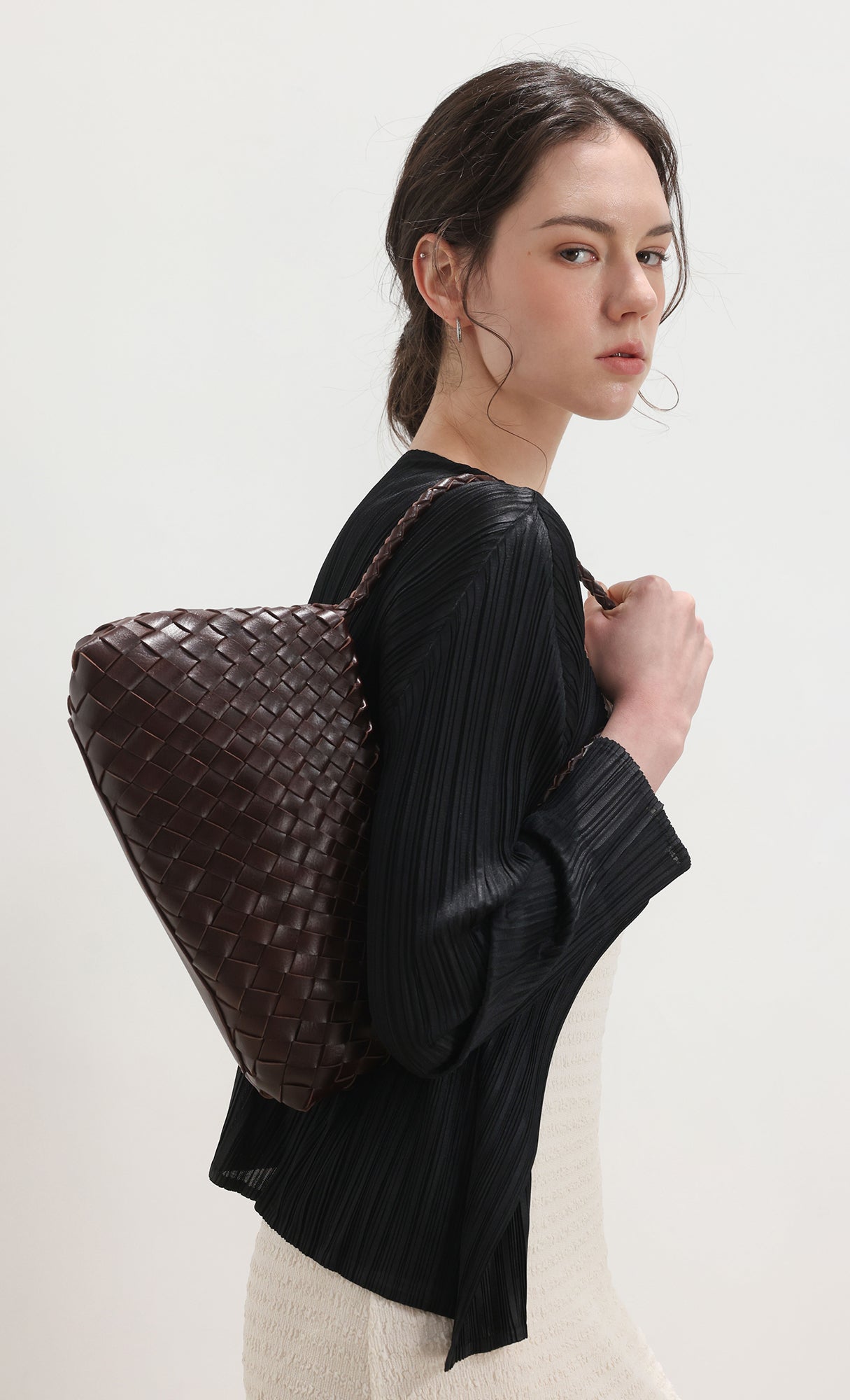 Nesia weaving shouler bag_brown