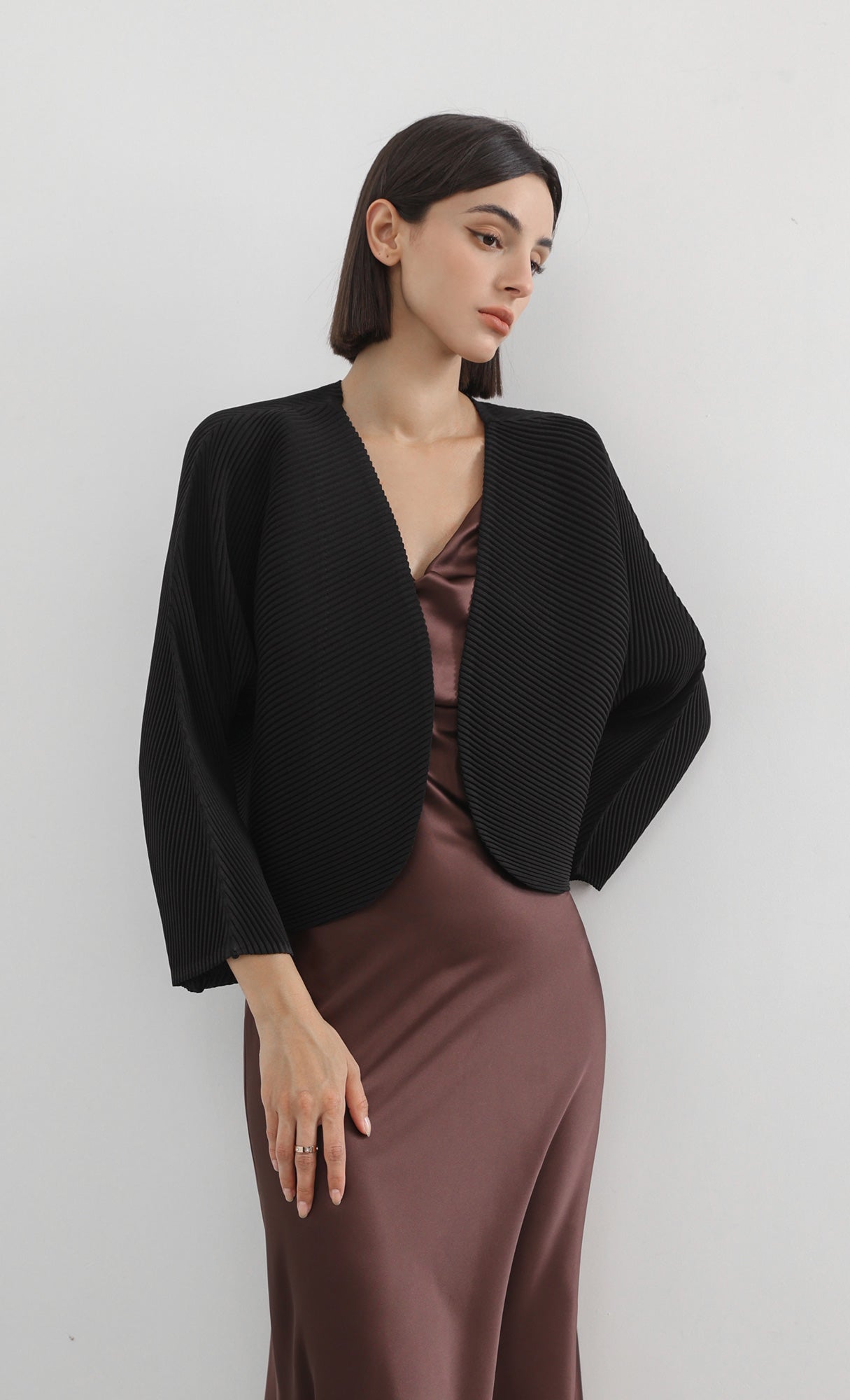 round pleated cardigan_black