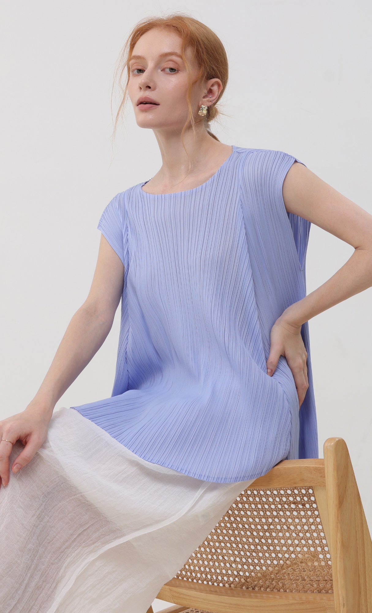 Soft pleated sleeveless top_skyblue