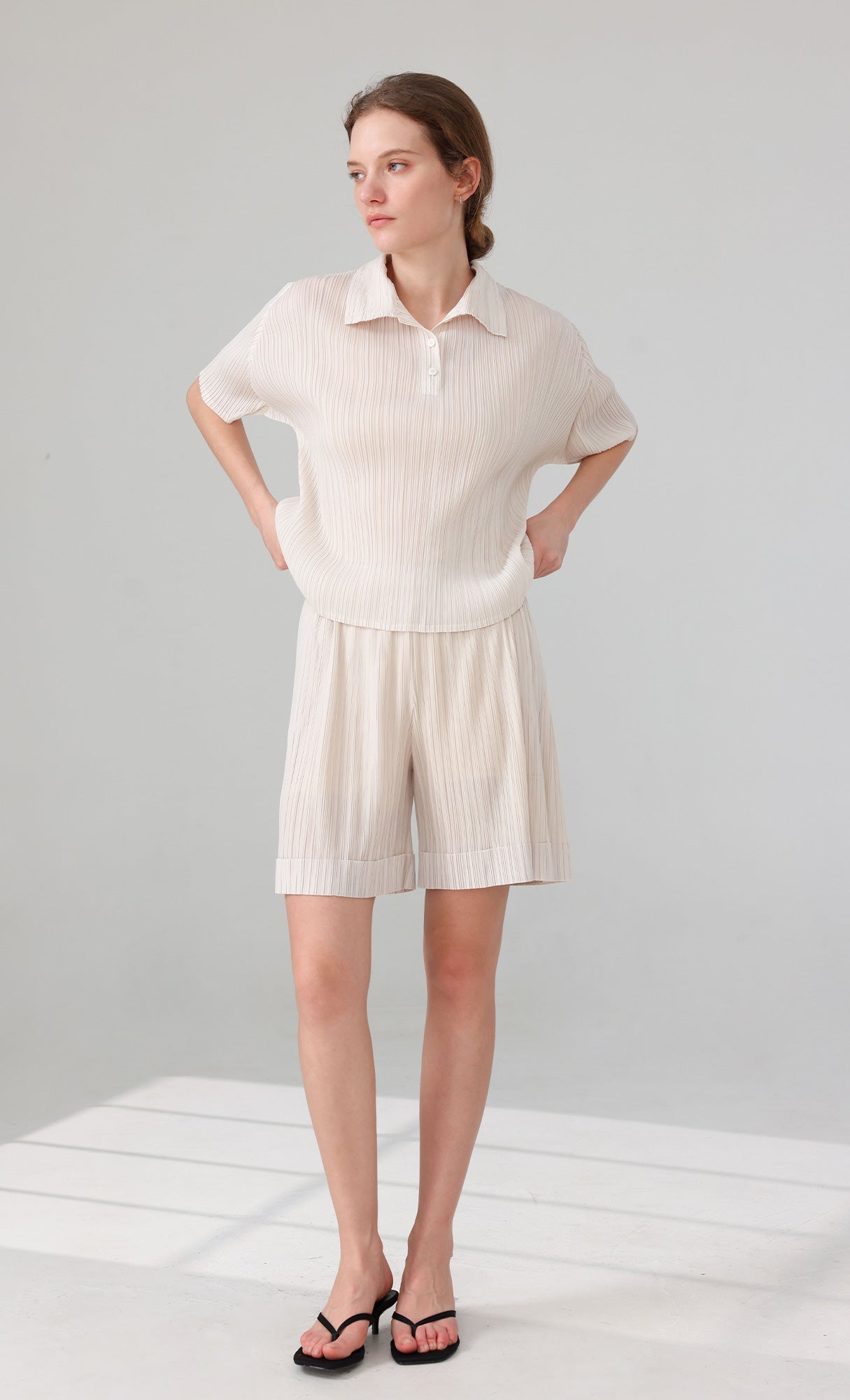 Essen Collard pleated Shirts_ivory