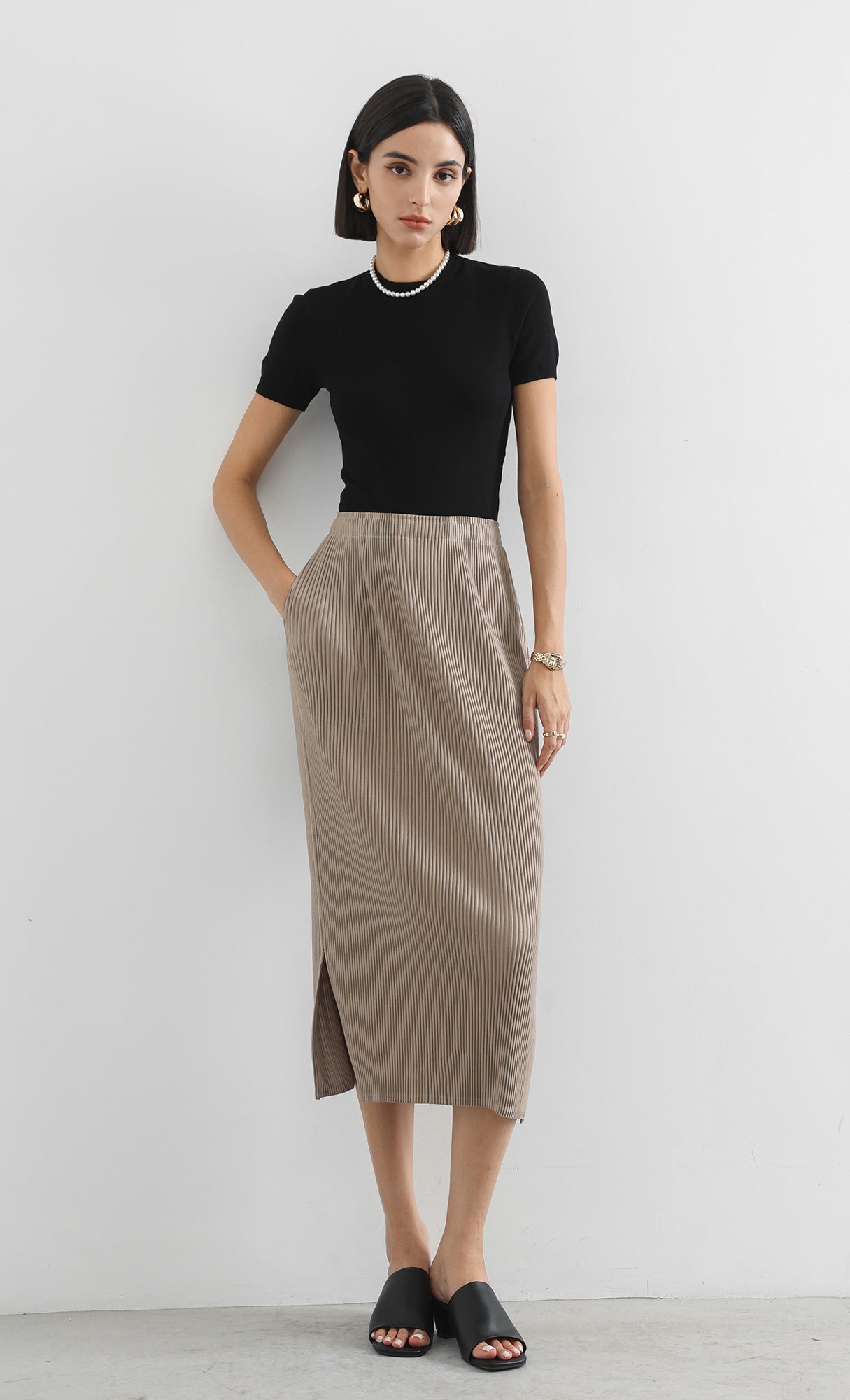 classy line pleated skirt_beige
