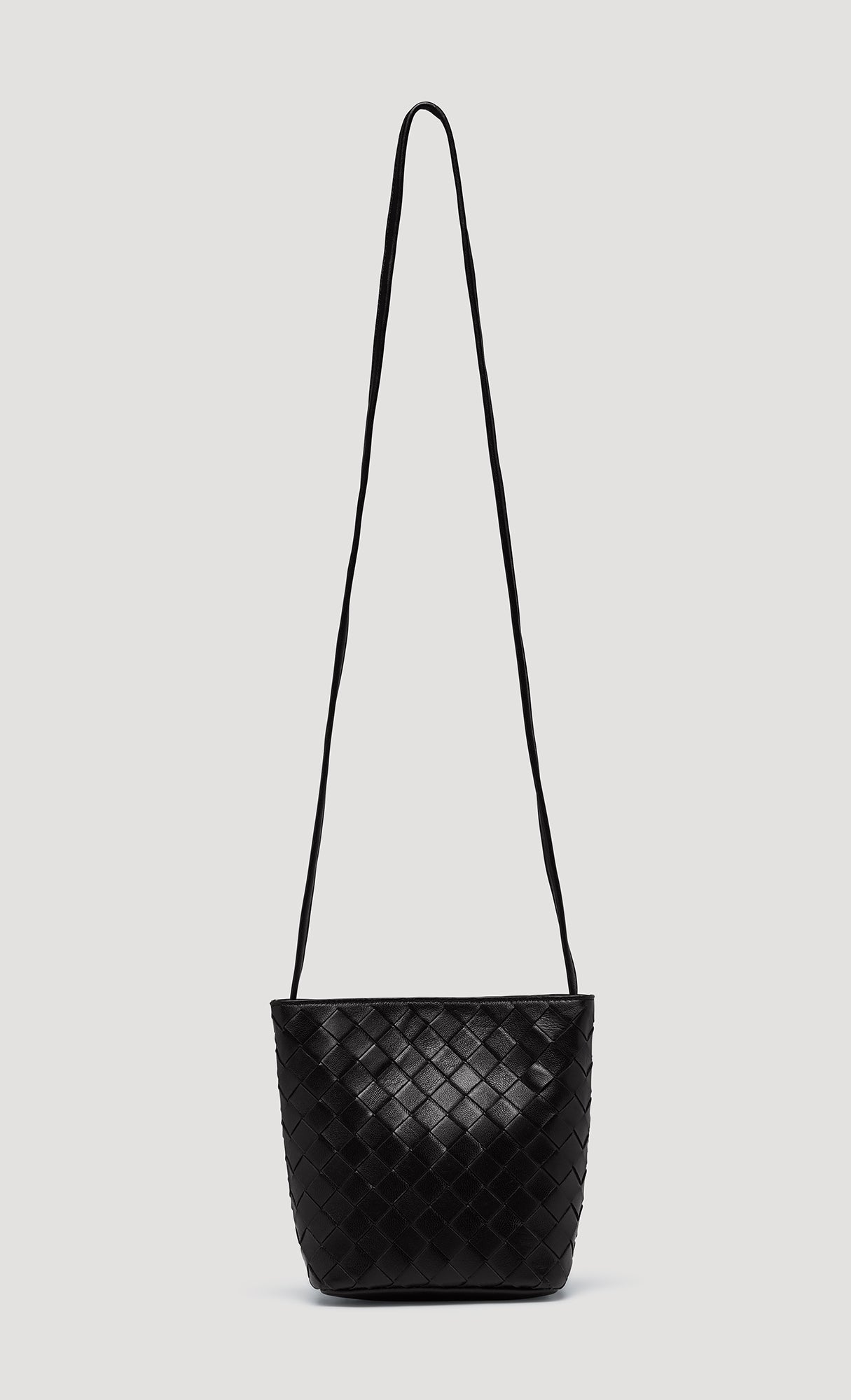 Weaving Leather Crossbody Bag_Black