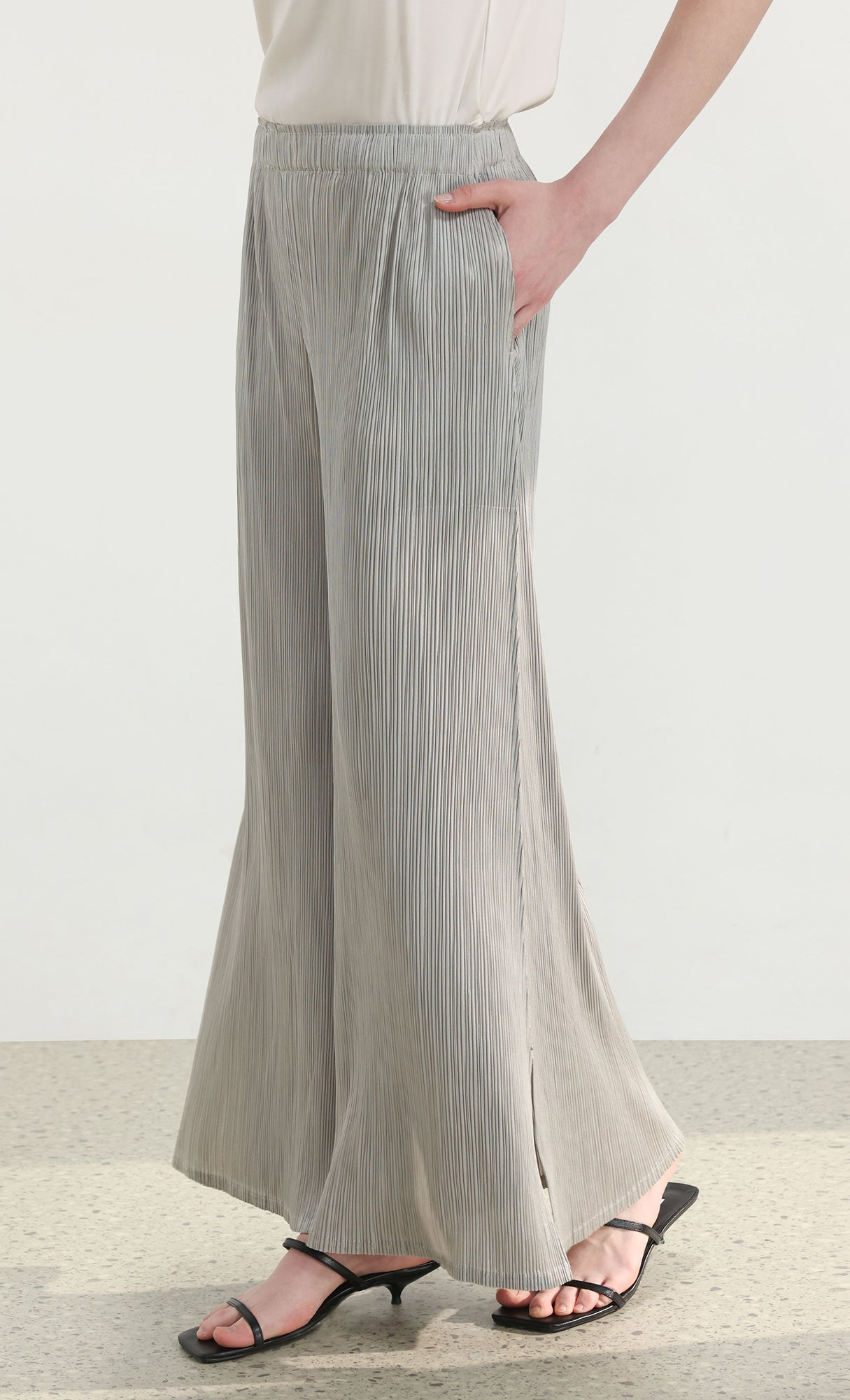 Zina pleated pants_light-grey