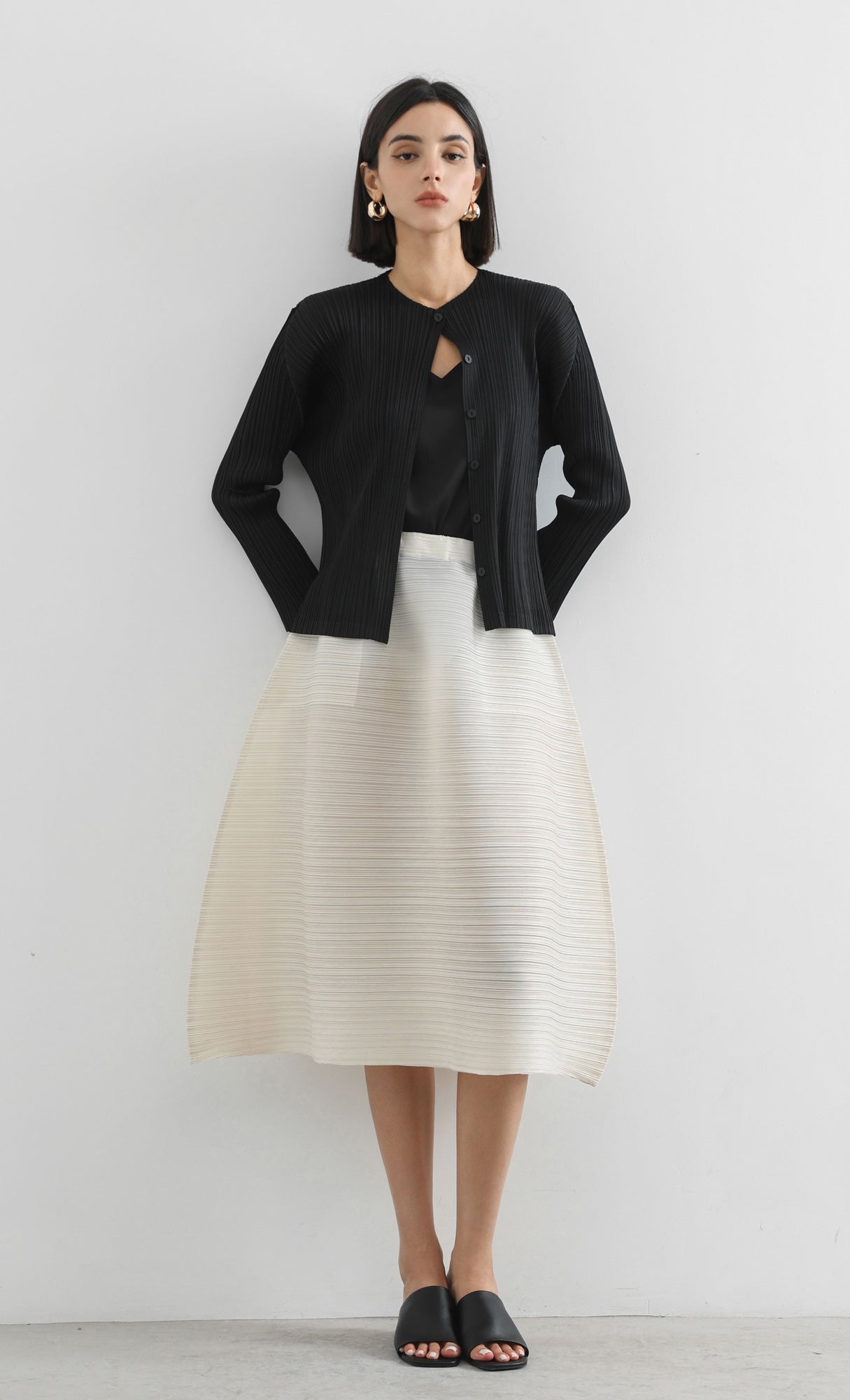 horiz pleated midi skirt_ivory