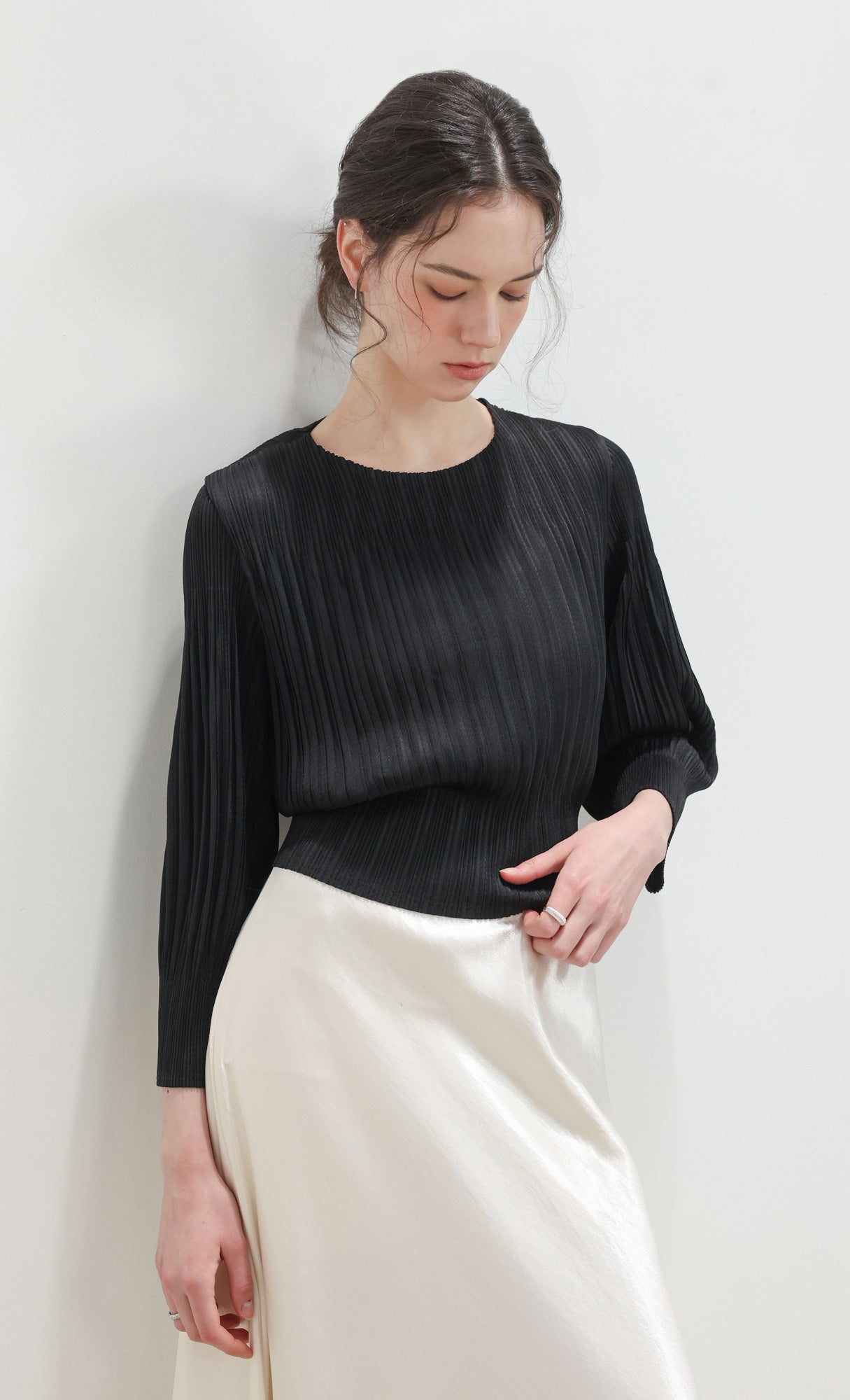 Leon pleated long-sleeve top_black