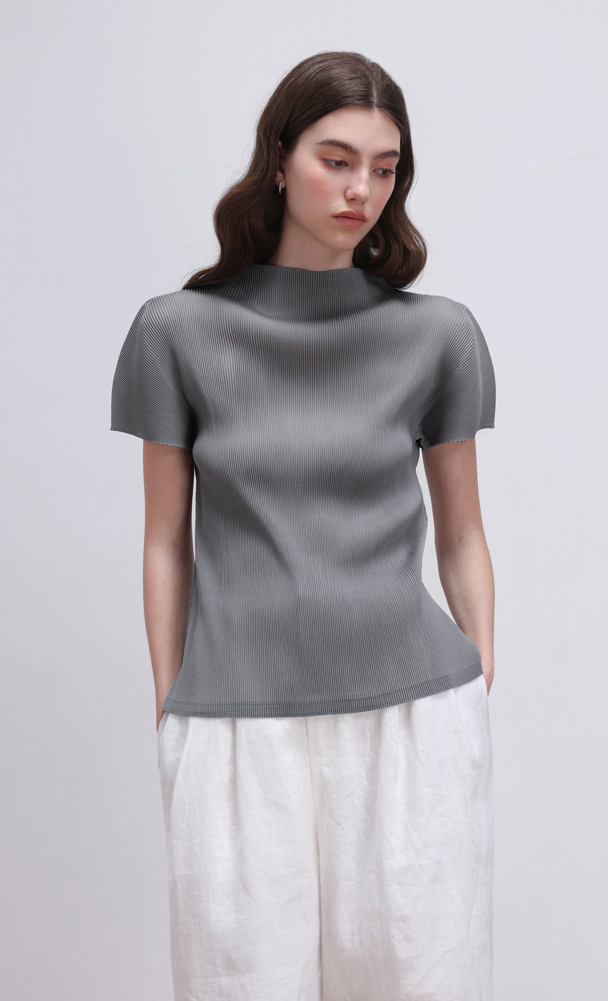 Lao pleated half neck top_grey