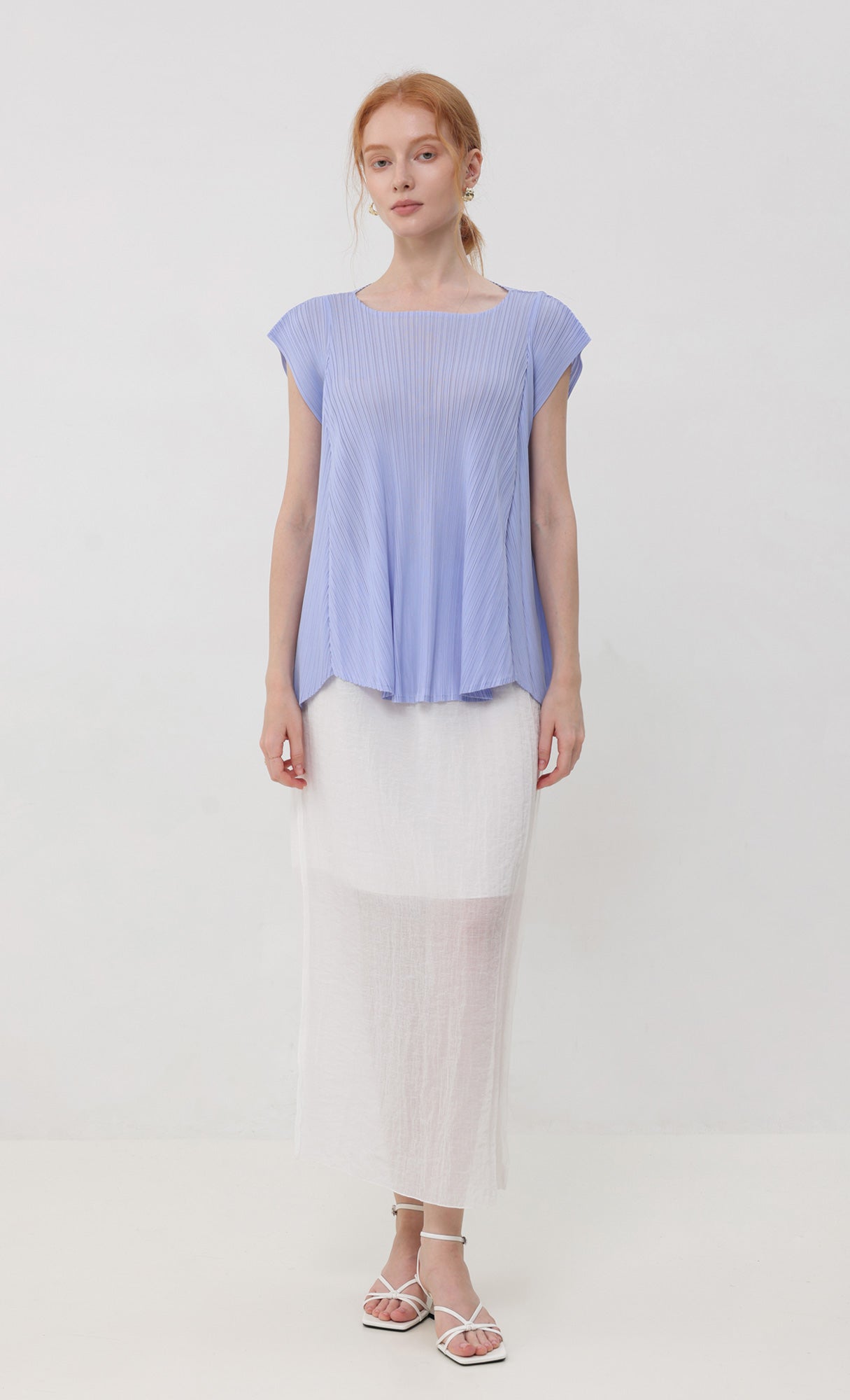 Soft pleated sleeveless top_skyblue