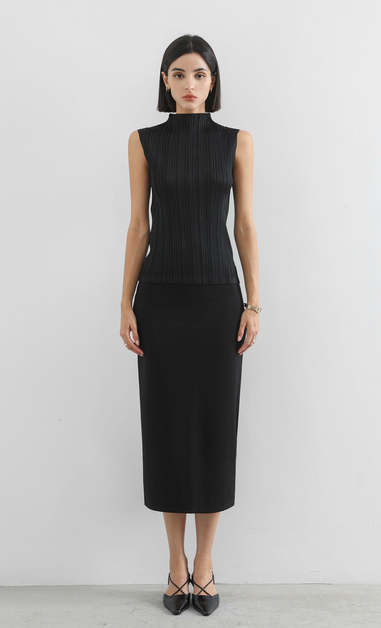 modi half-neck pleated top_black