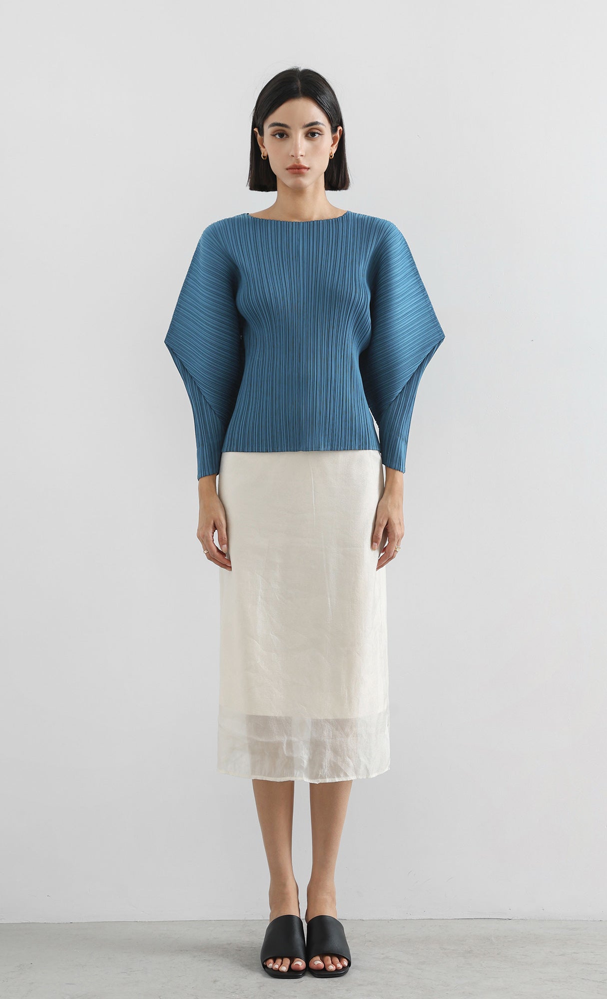 bloom pleated blouse_blue