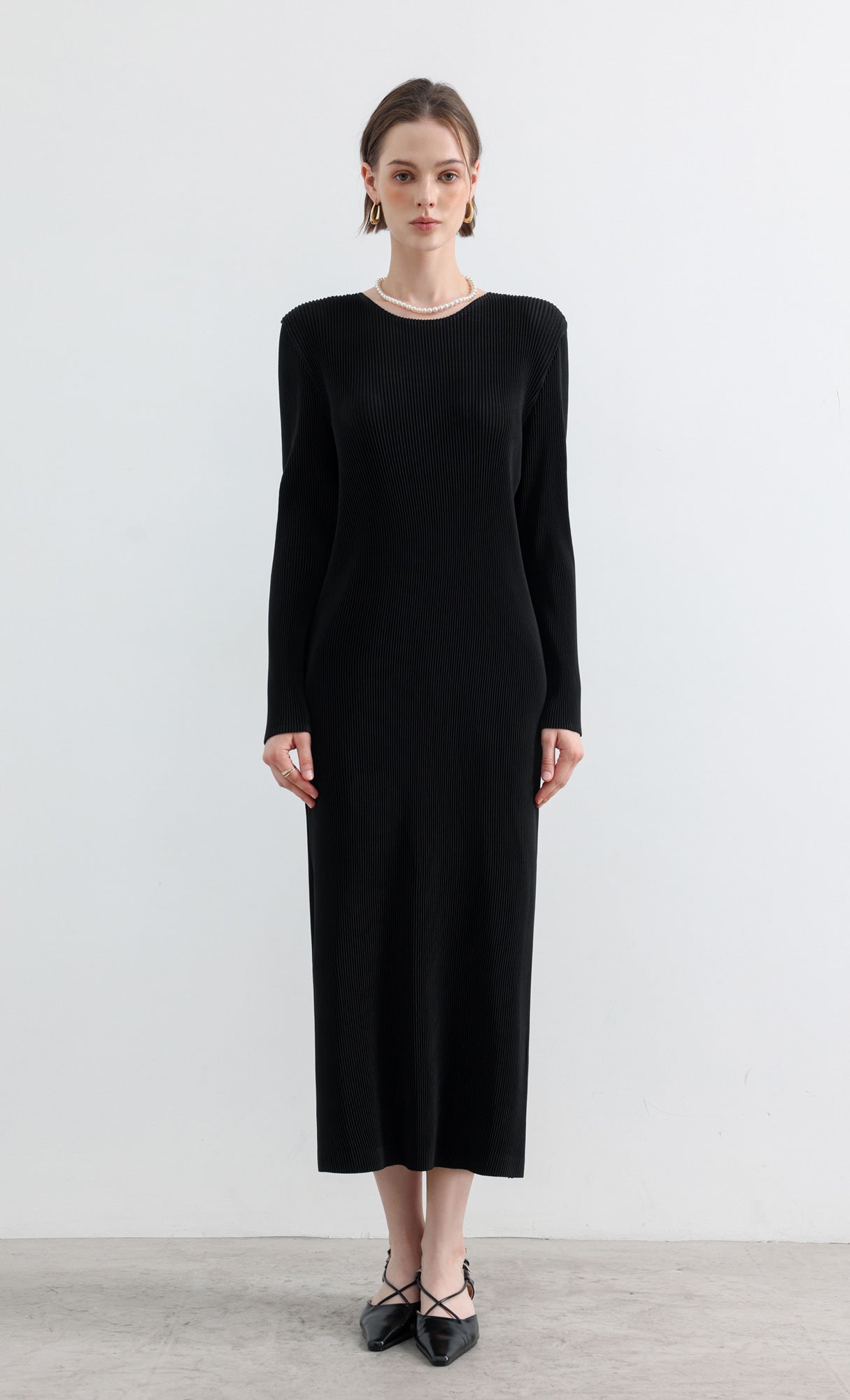 Essential Relaxed Pleated Dress_Black
