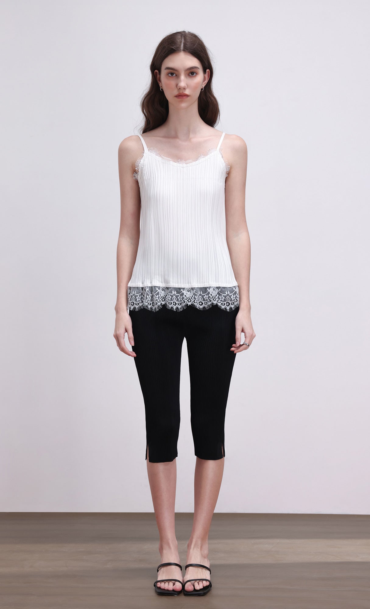 Pleated lace slip top_white