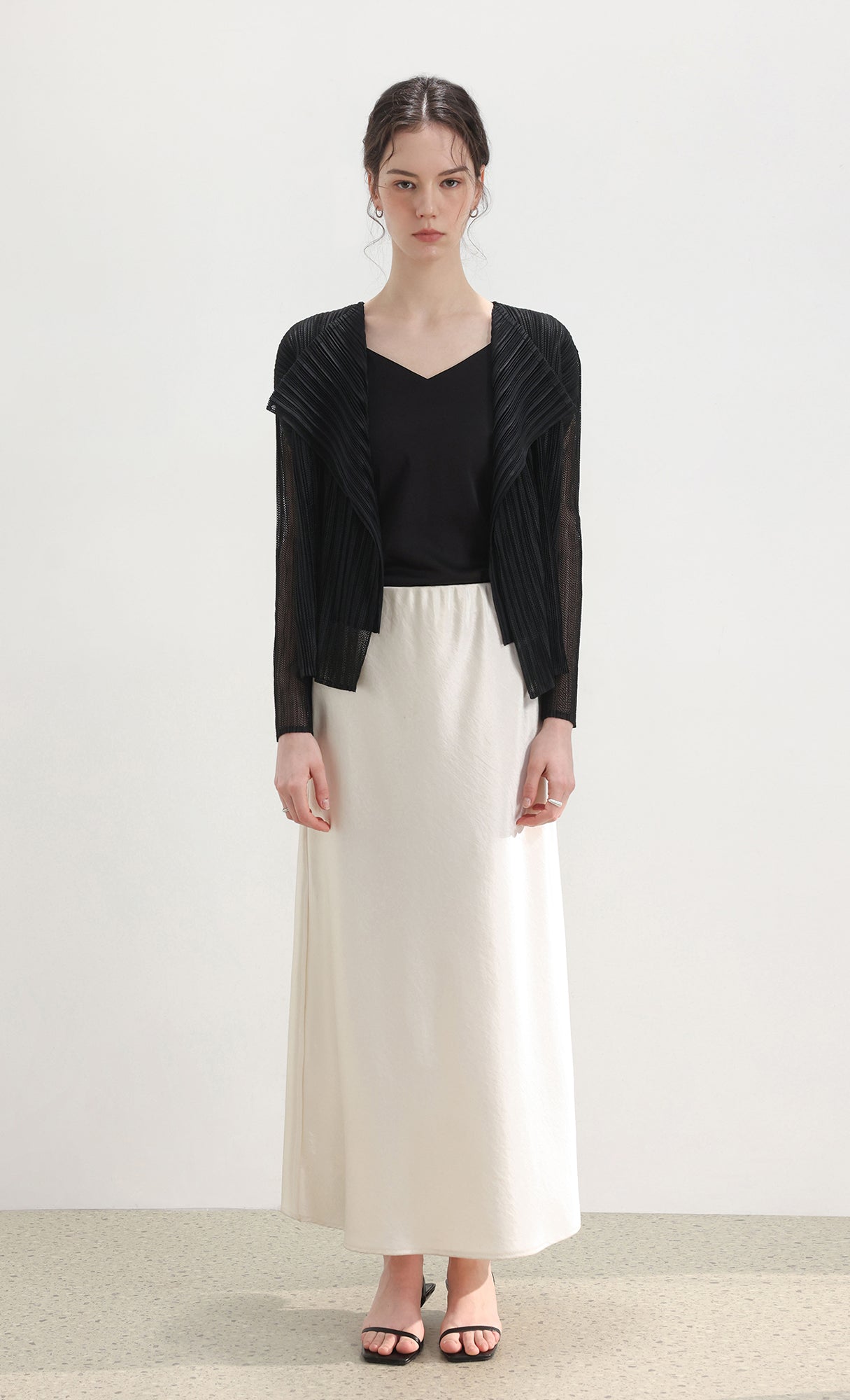 Airy pleated cardigan_black
