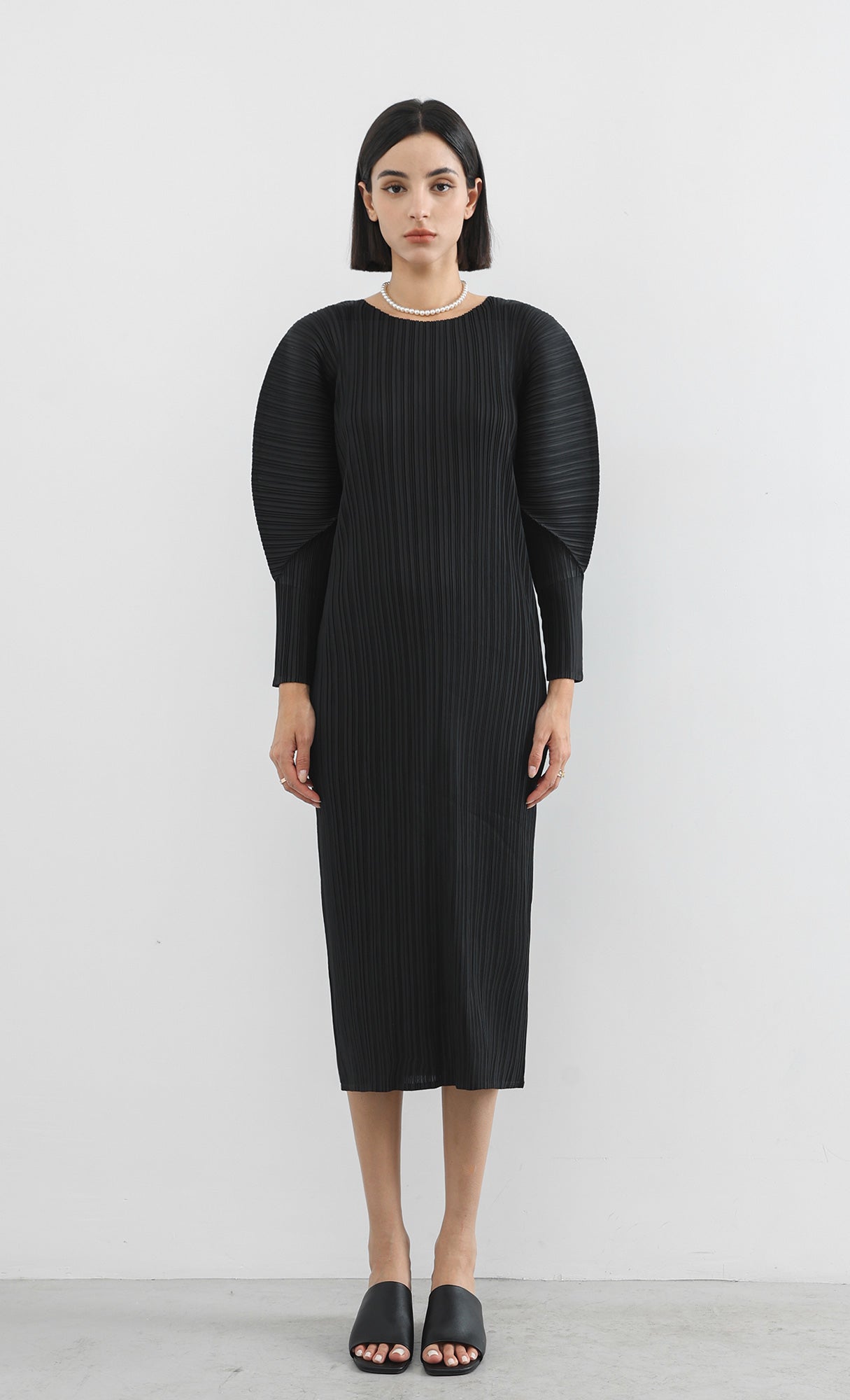 arc pleated dress_black