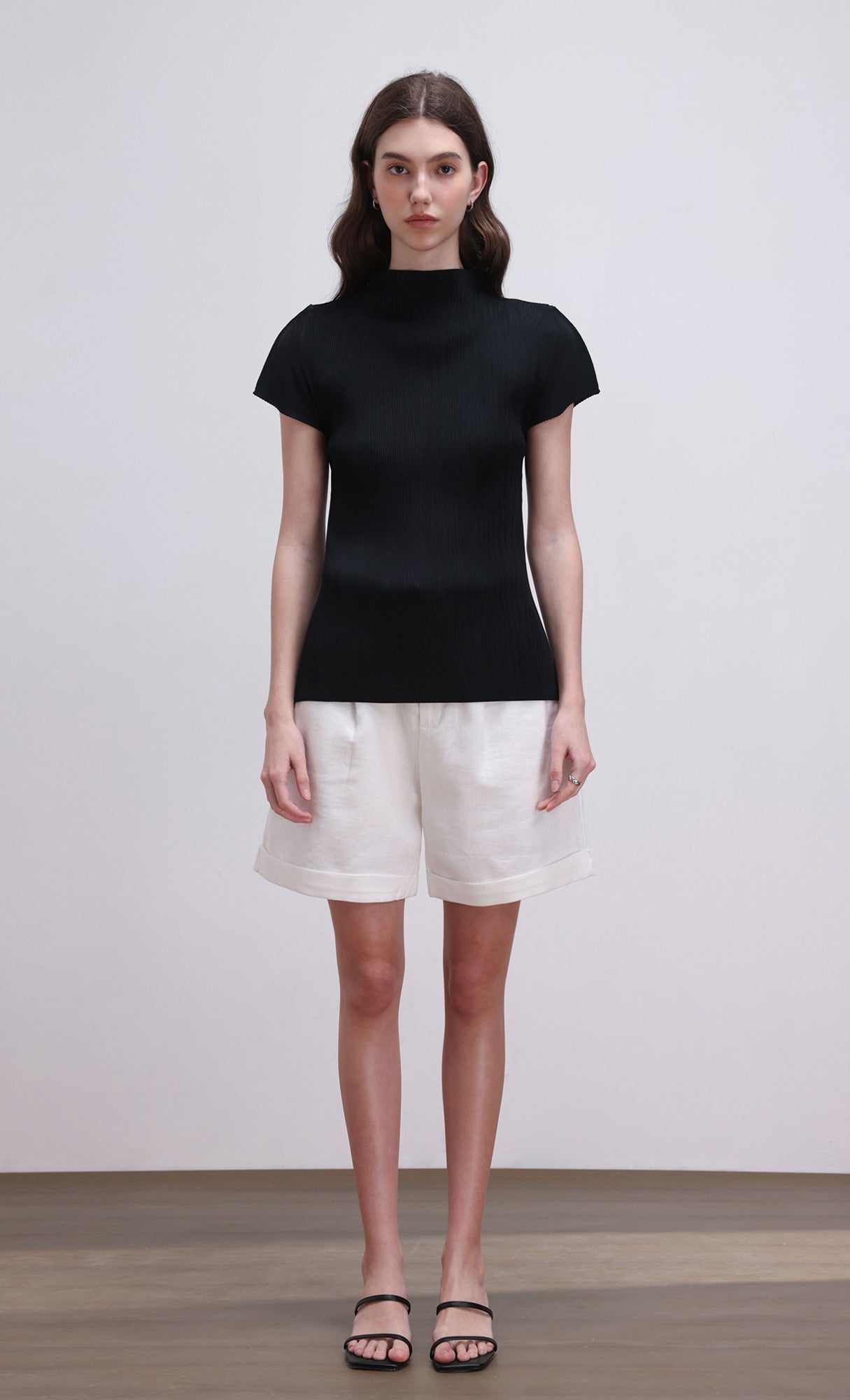Lao pleated half neck top_black