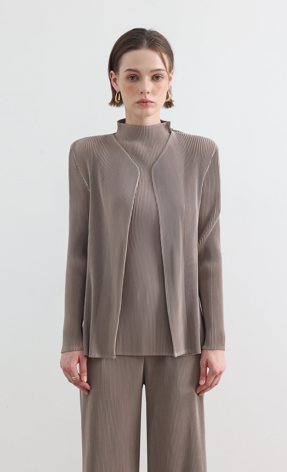 Essential Pleated Cardigan_Beige