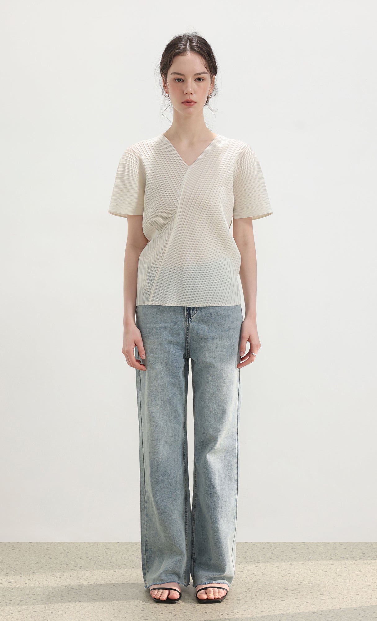 Joy pleated v-neck top_ivory