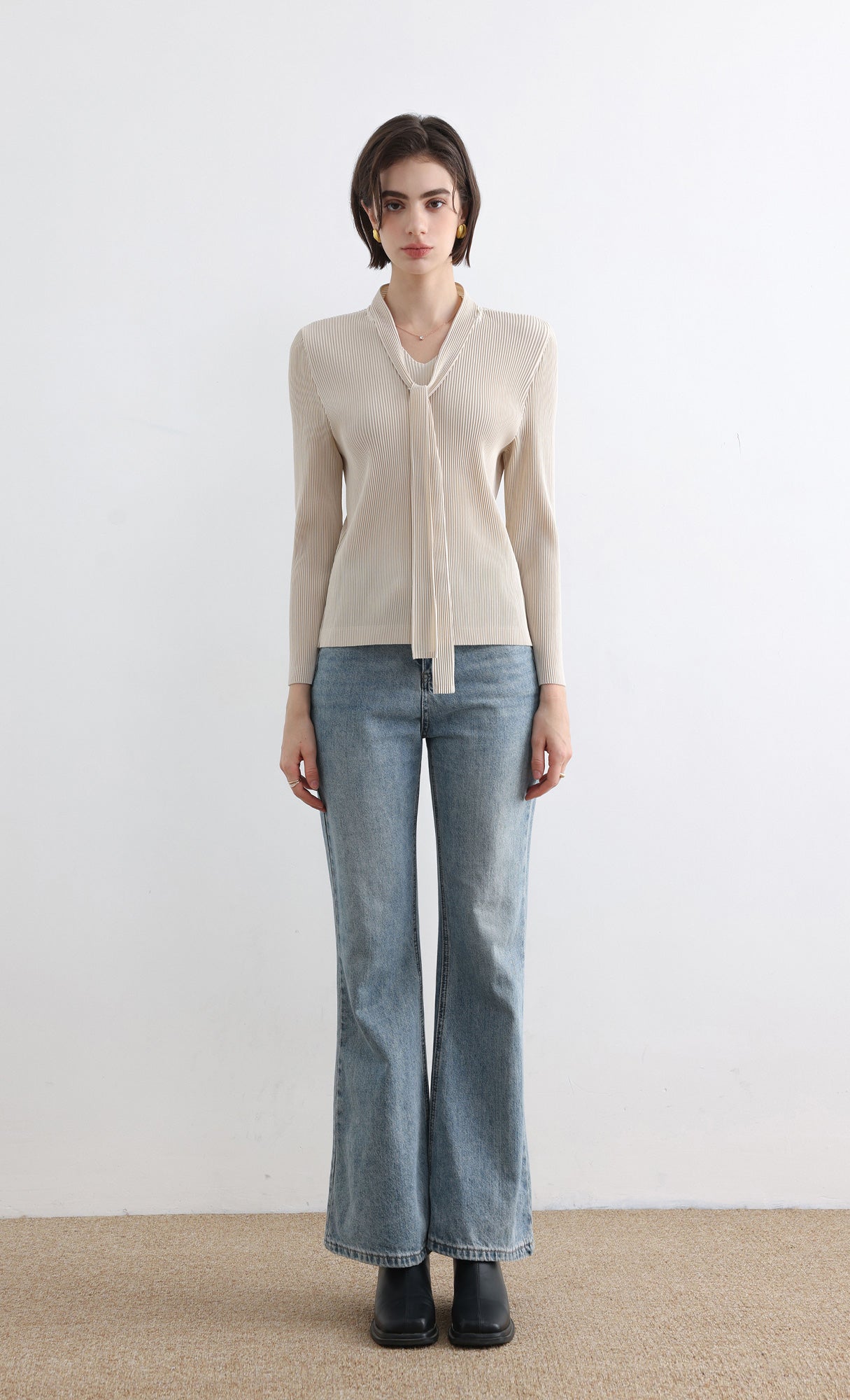 Ribbon Tie Pleated Top_Ivory