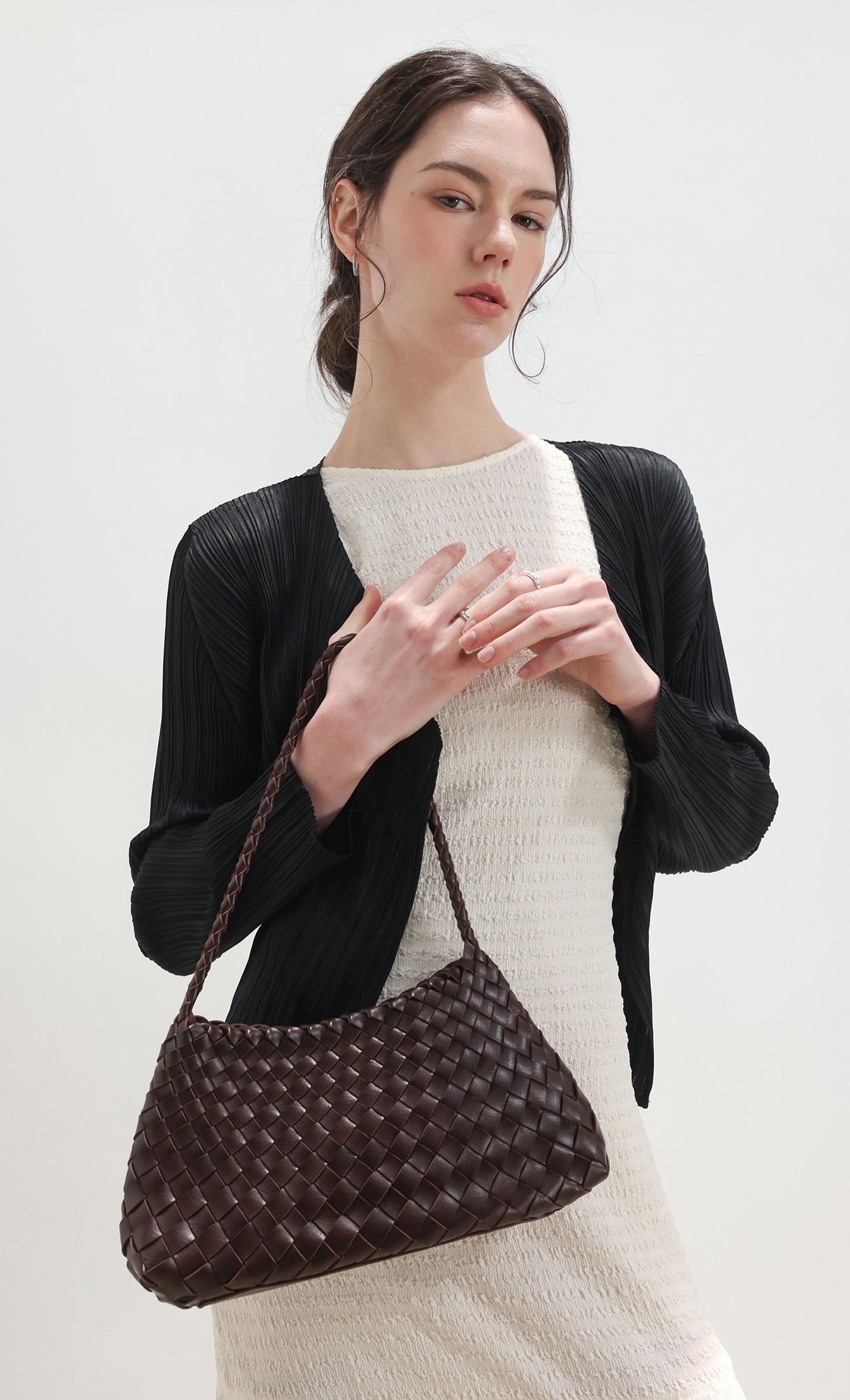 Nesia weaving shouler bag_brown