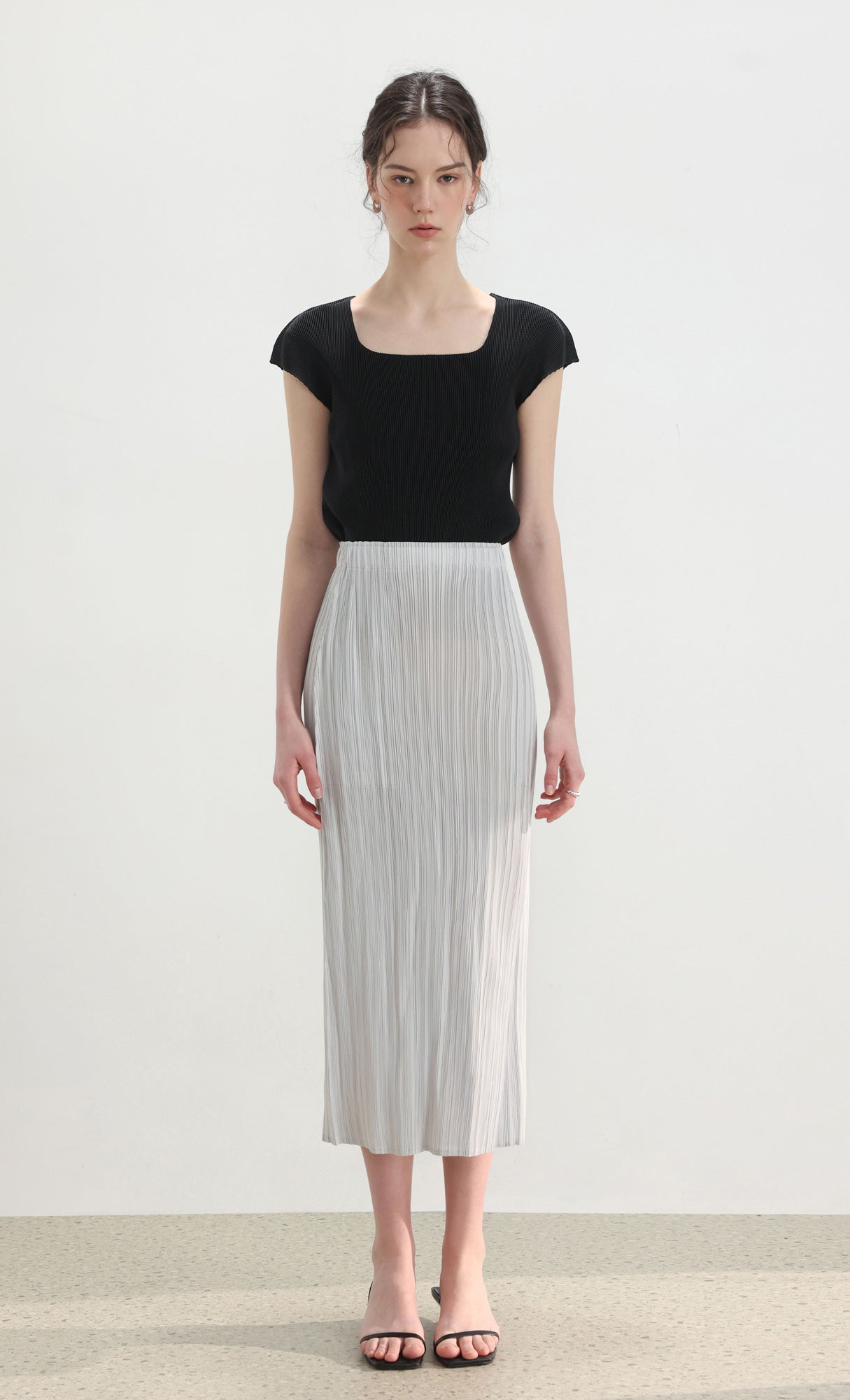 Ria pleated skirt_light-grey