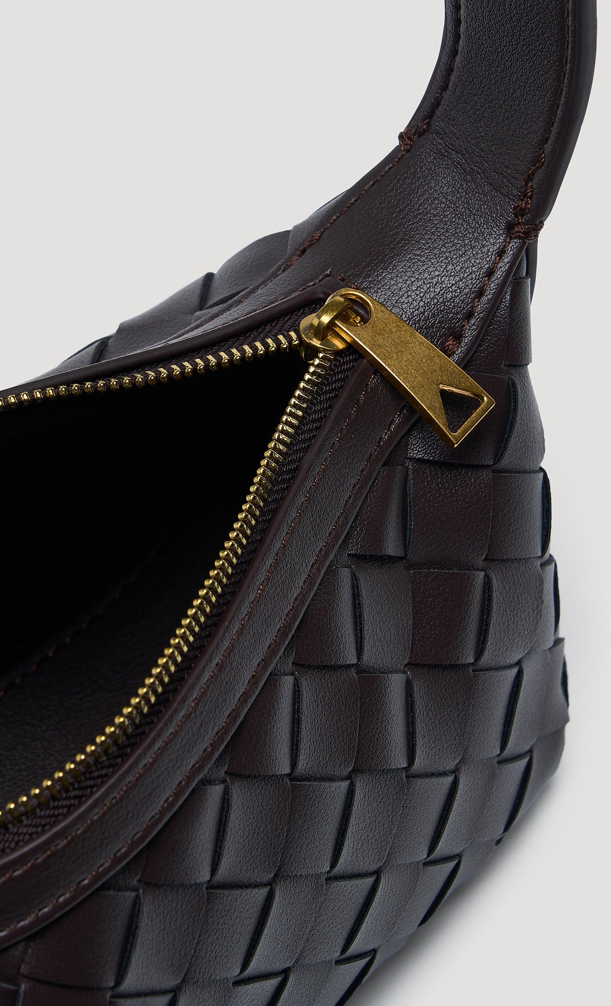 Weaving Leather Mini Hobo Bag_Brown