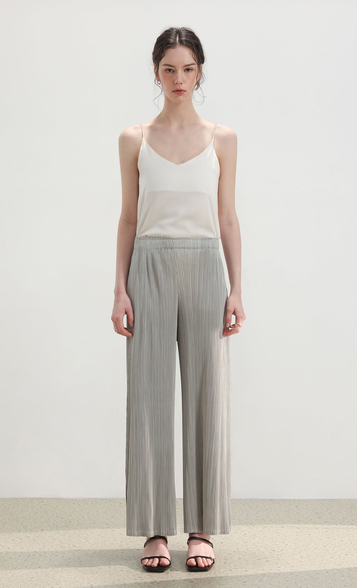 Zina pleated pants_light-grey